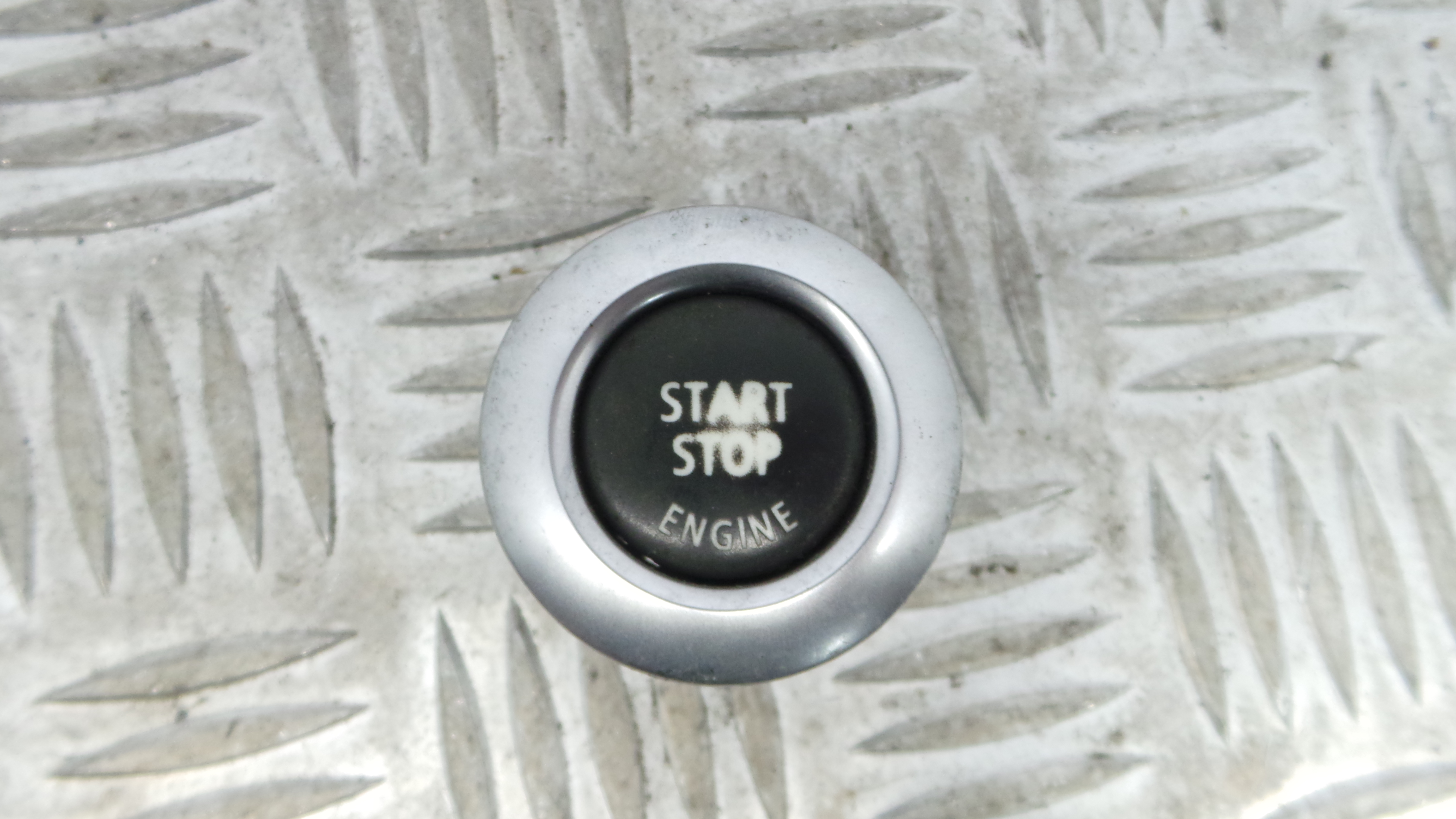 Botão Start/Stop 6949499 - BMW 1 (E87)-33194941 Botão Start/Stop 6949499 - BMW 1 (E87)-33194941