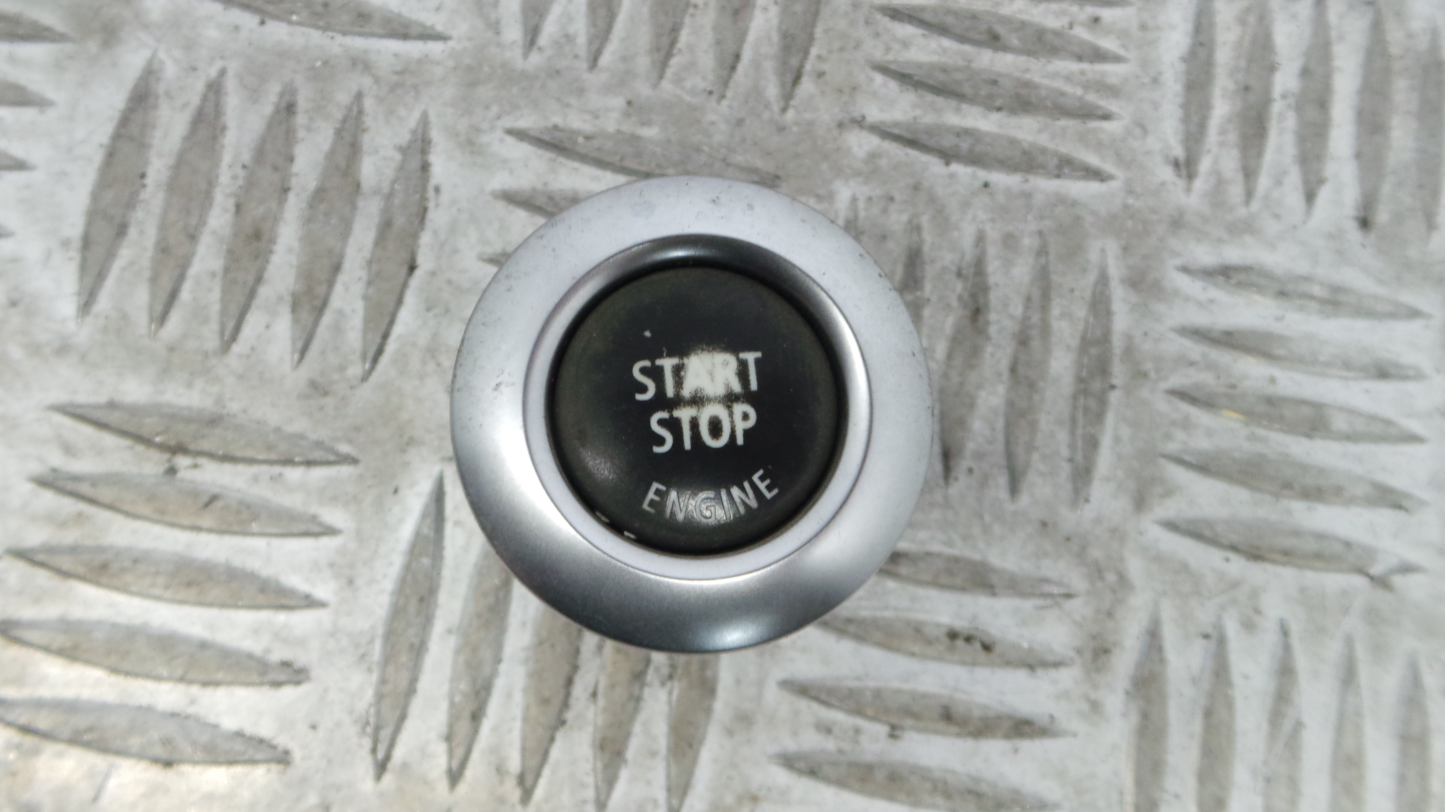 Botão Start/Stop 6949499 - BMW 1 (E87)-33194947 Botão Start/Stop 6949499 - BMW 1 (E87)-33194947