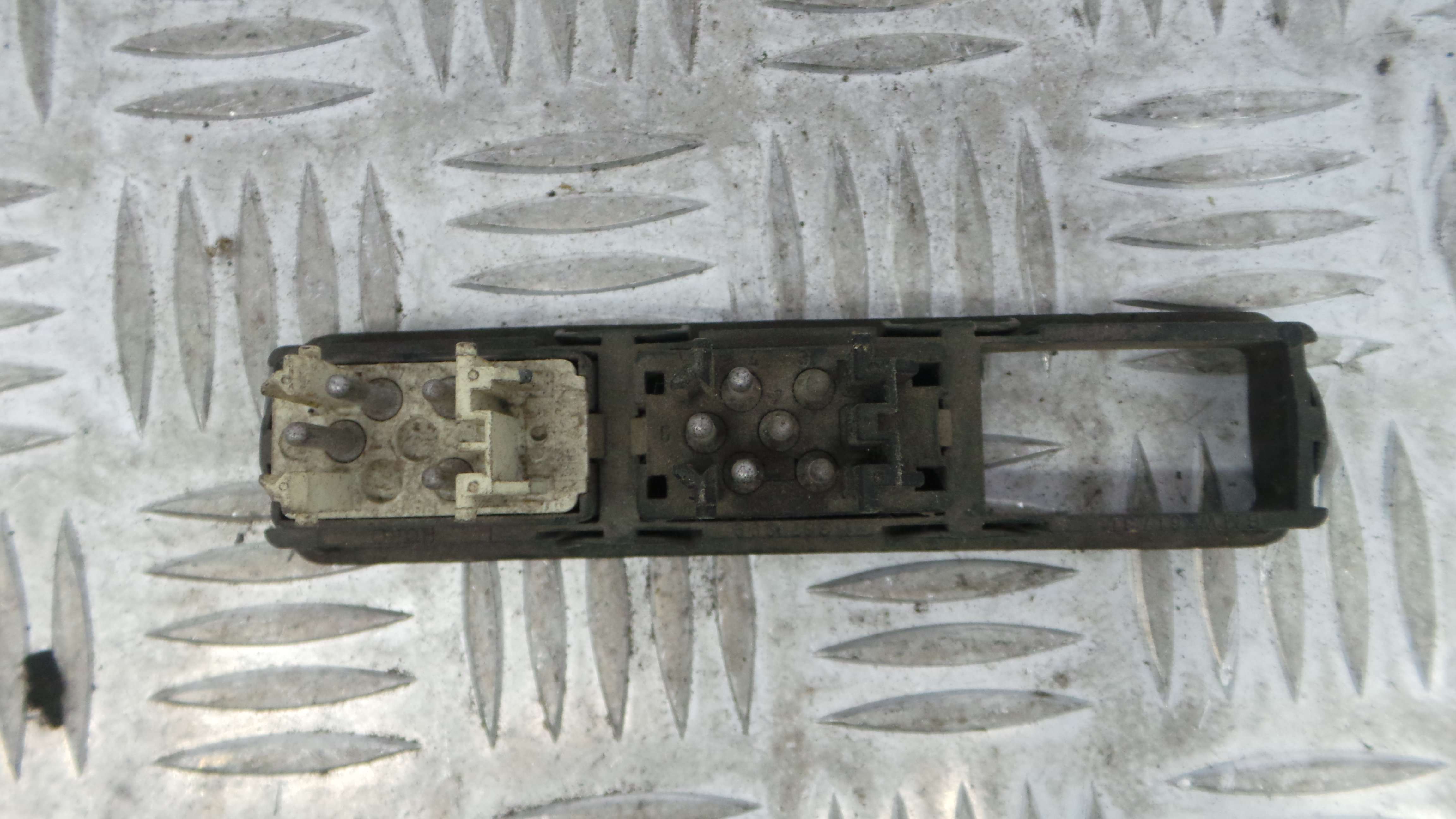 Interruptor / Comando Elevador Vidro Frente Esq 61.31-1387999 - BMW 3 (E36)-33194967