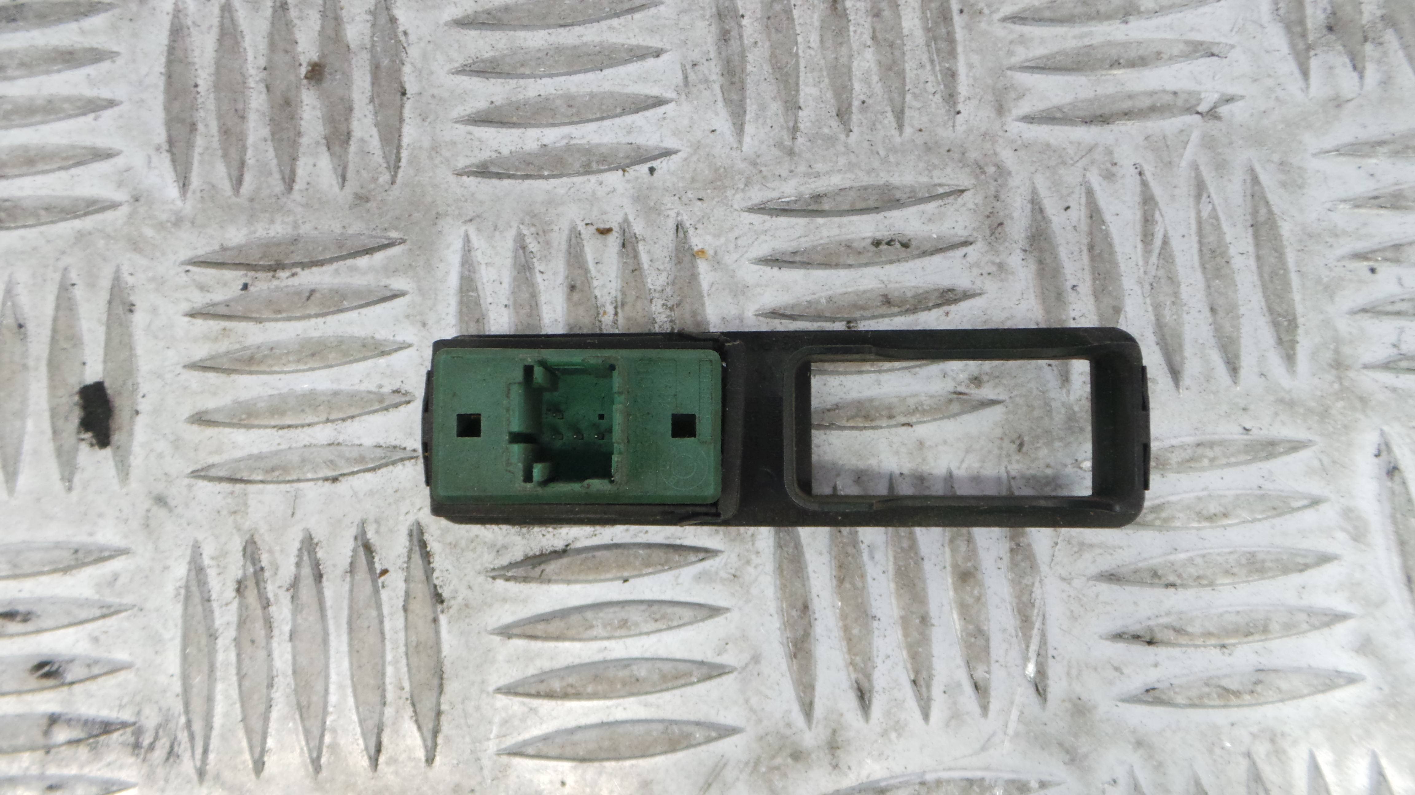 Interruptor / Comando Elevador Vidro Frente Esq 8193879 - BMW 3 (E36)-33194969