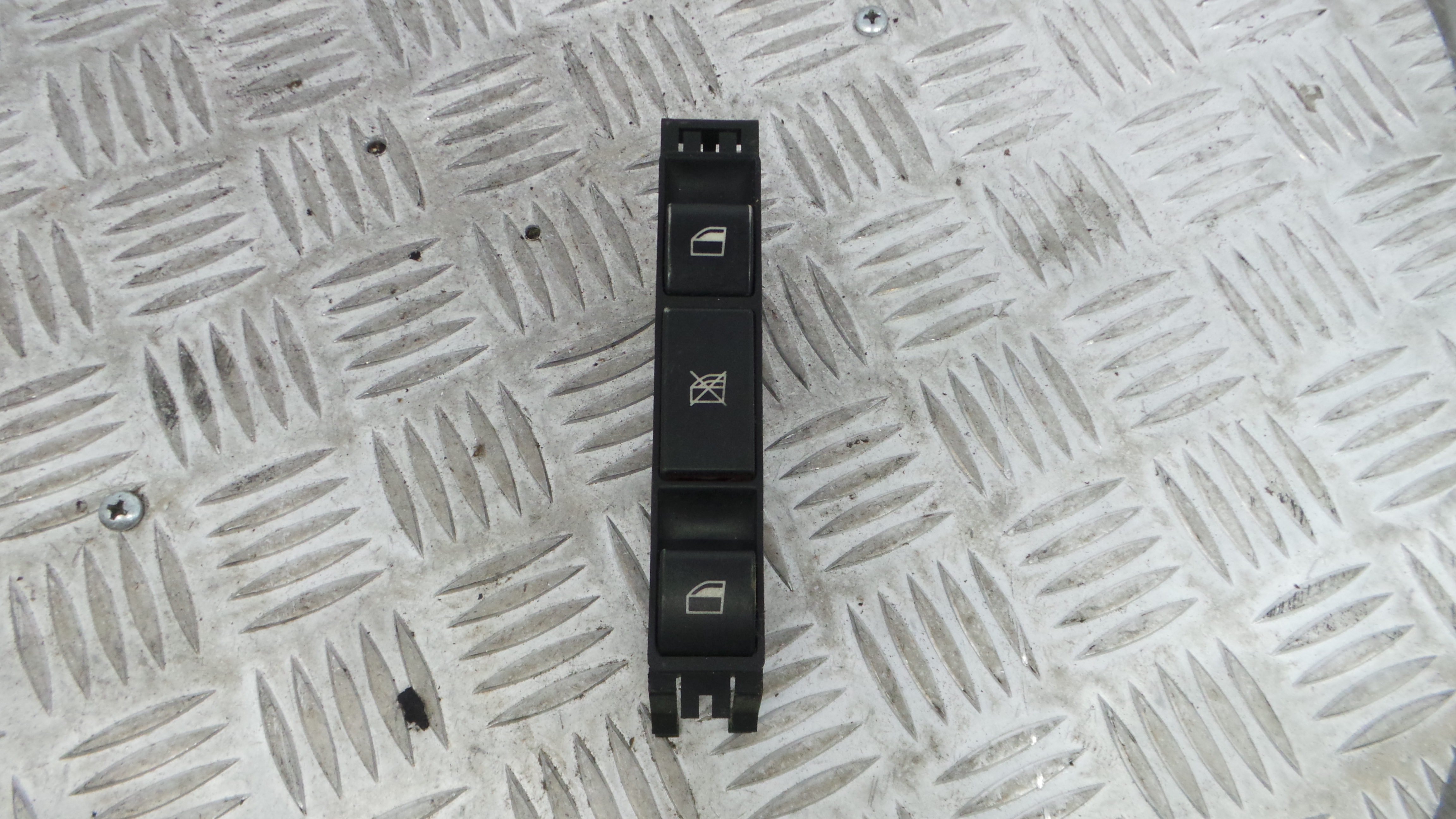 Interruptor / Comando Elevador Vidro Frente Esq  61.31-8381518 - BMW 3 (E90)-33194973