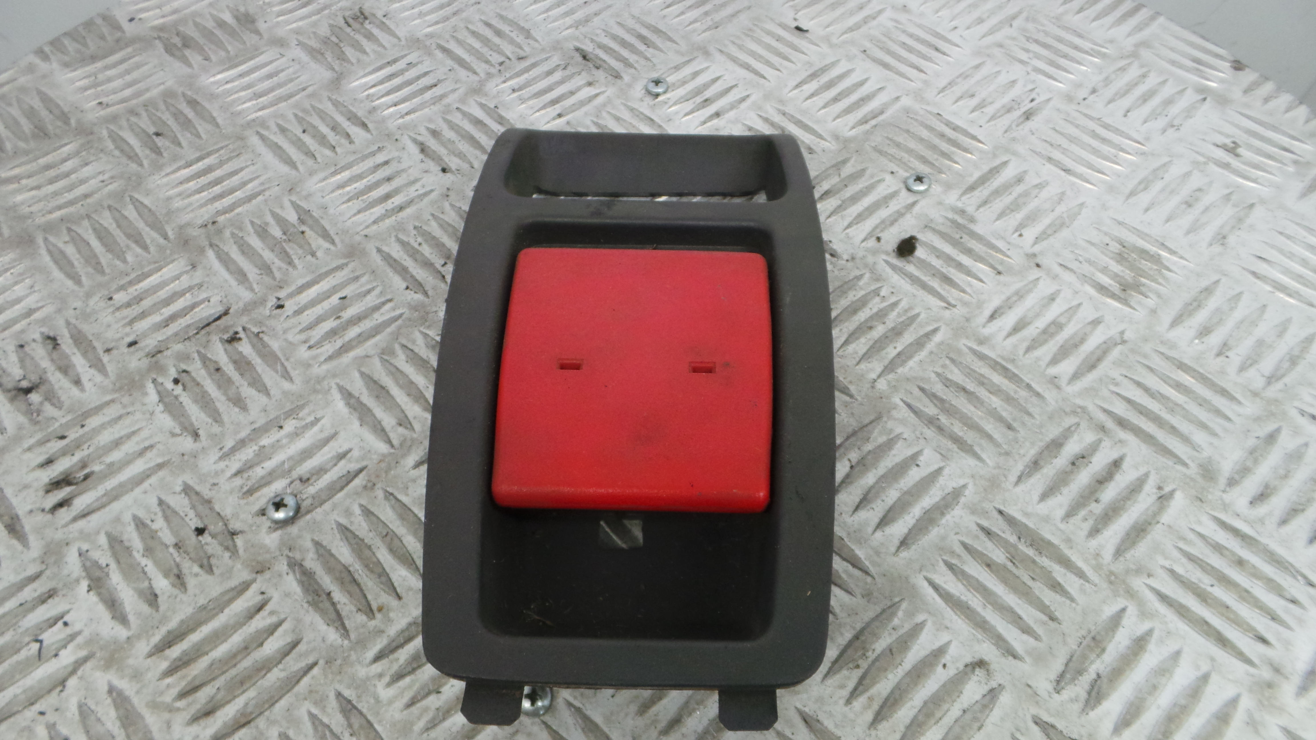 Puxador Interior Capot 6388870076 - MERCEDES-BENZ VITO Caixa (W638)-33195077