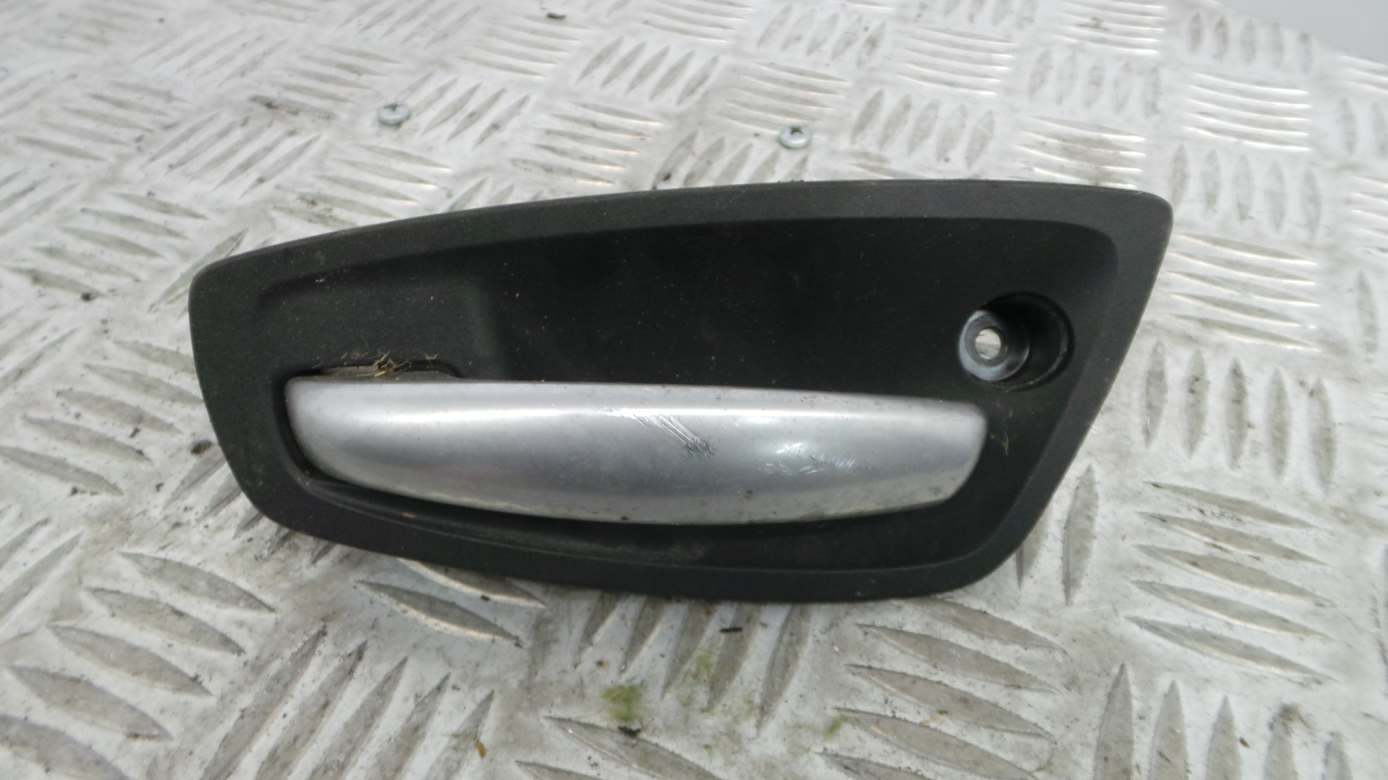 Puxador Interior Frente Esquerdo 10628510 - BMW 1 (E87)-33195083 Puxador Interior Frente Esquerdo 10628510 - BMW 1 (E87)-33195083