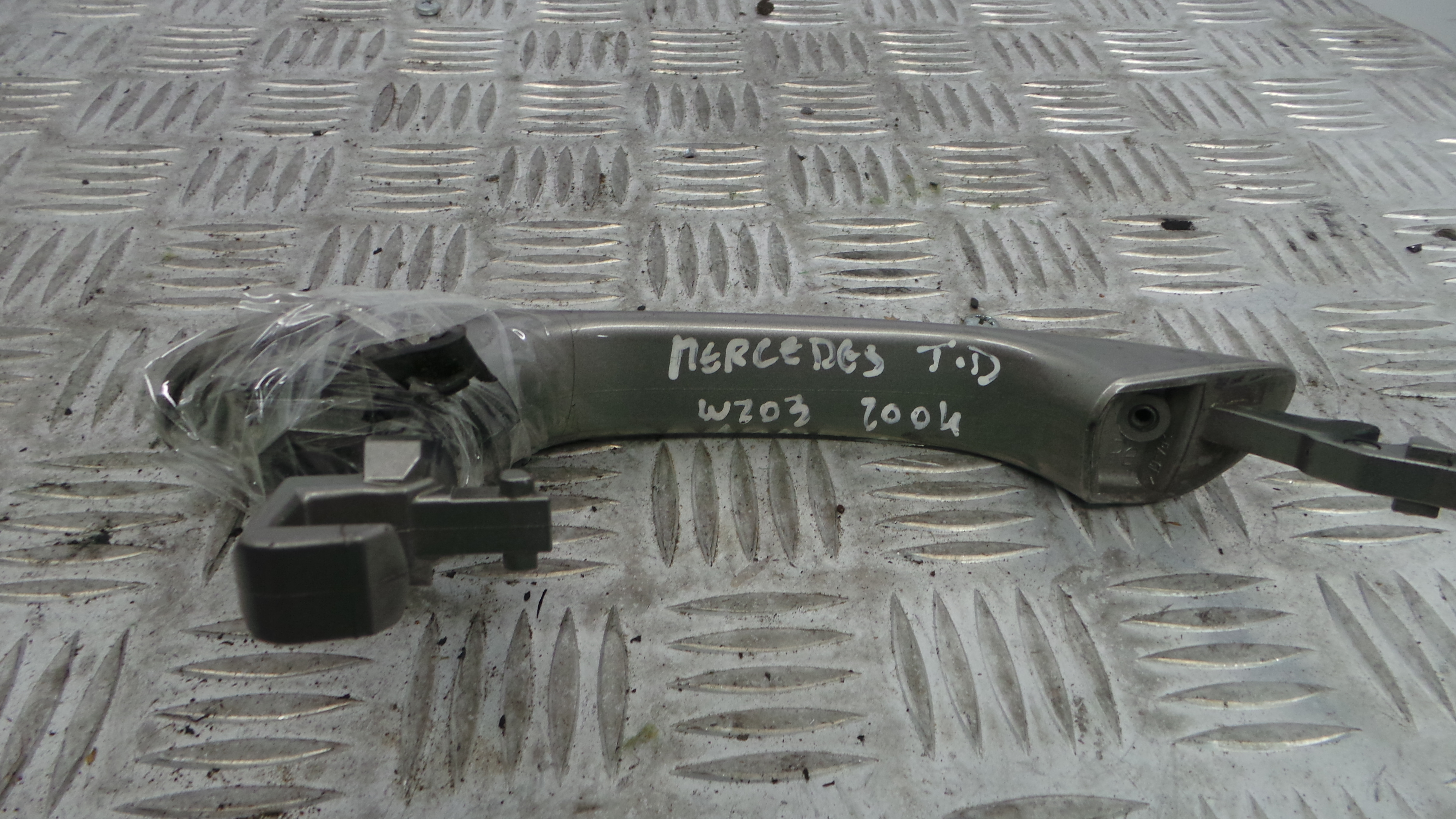 Puxador Exterior Trás Direita A2117601870 - MERCEDES-BENZ C-CLASS (W203)-33195128