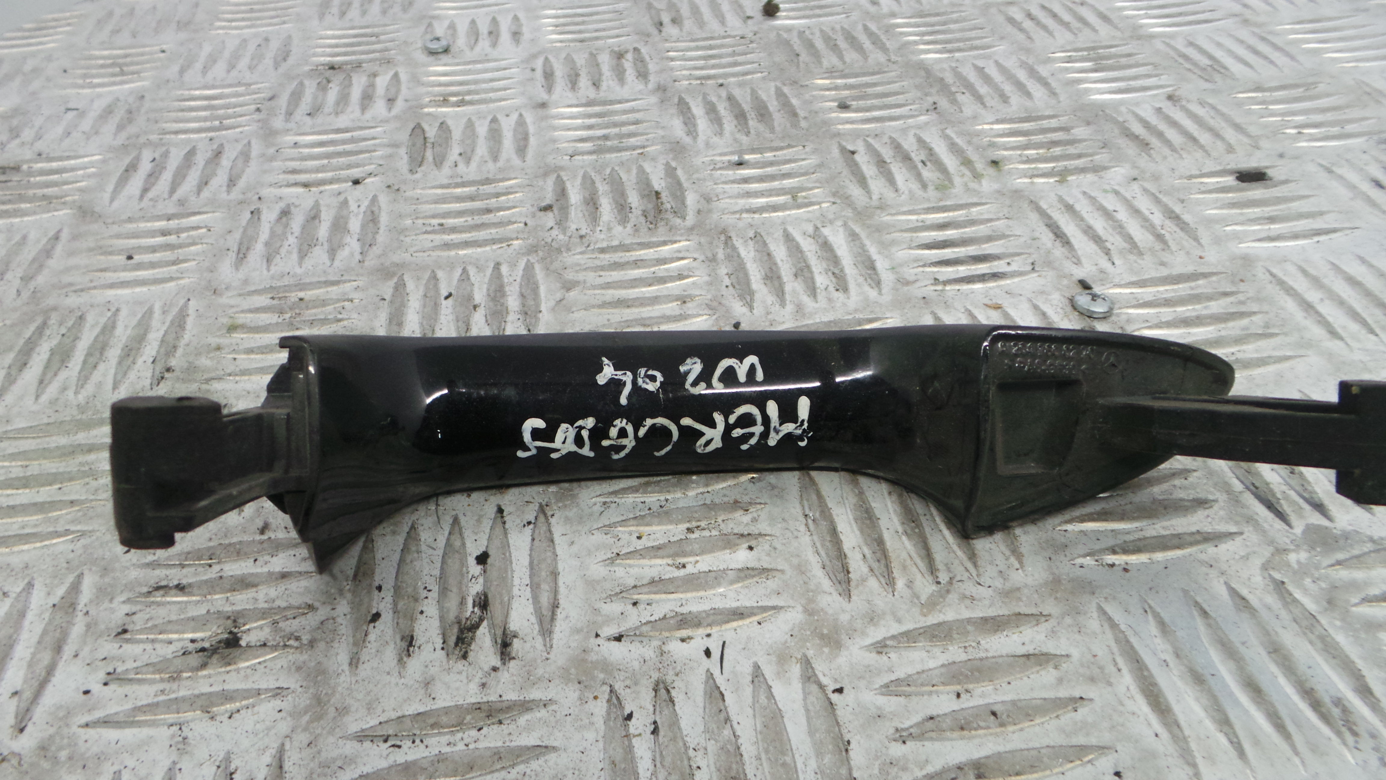 Puxador Exterior Frente Direita  A2047600270 - MERCEDES-BENZ C-CLASS (W204)-33195140