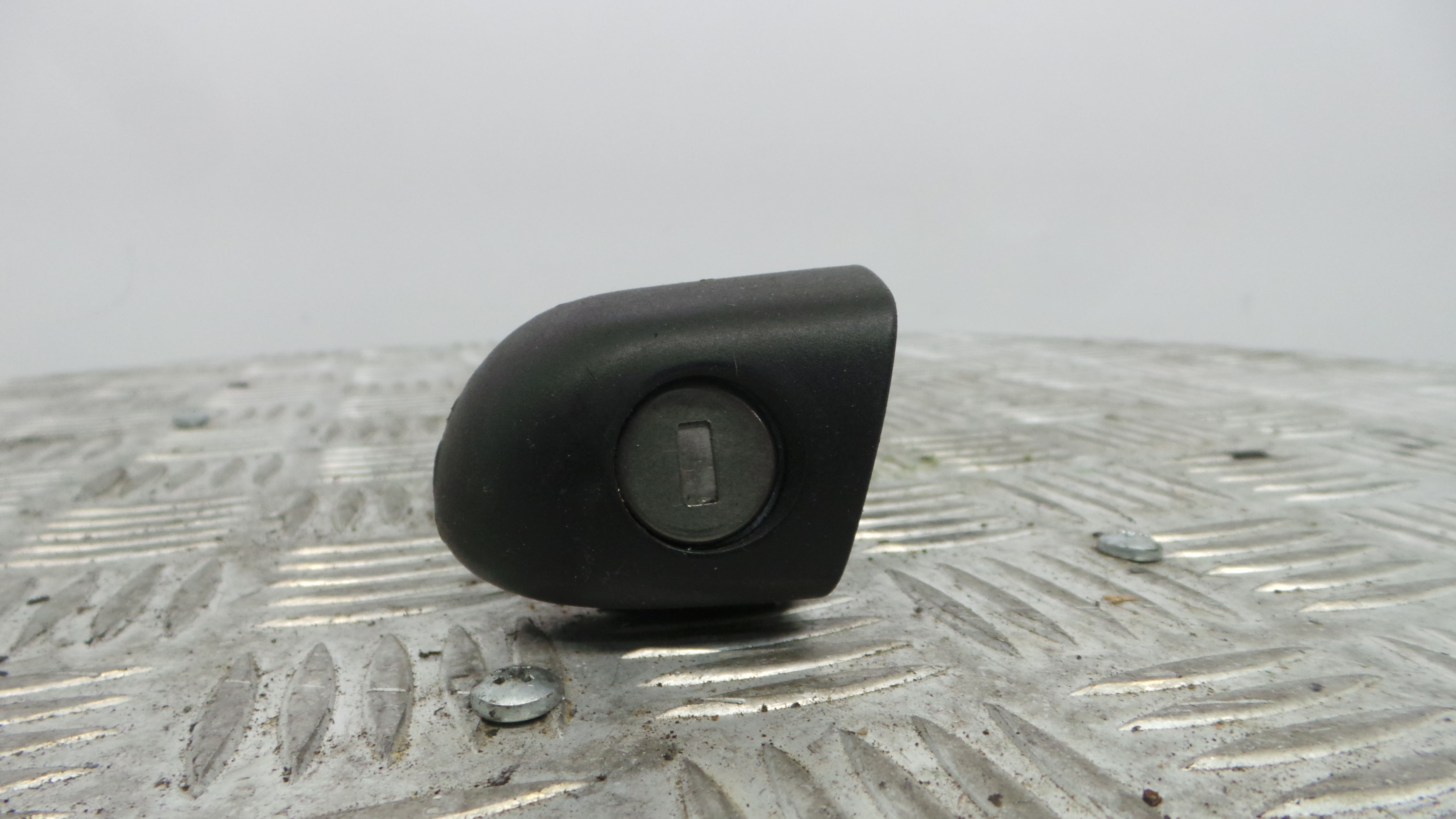 Canhão De Fechadura 51.21-8253477 - BMW 3 (E46)-33195151 Canhão De Fechadura 51.21-8253477 - BMW 3 (E46)-33195151