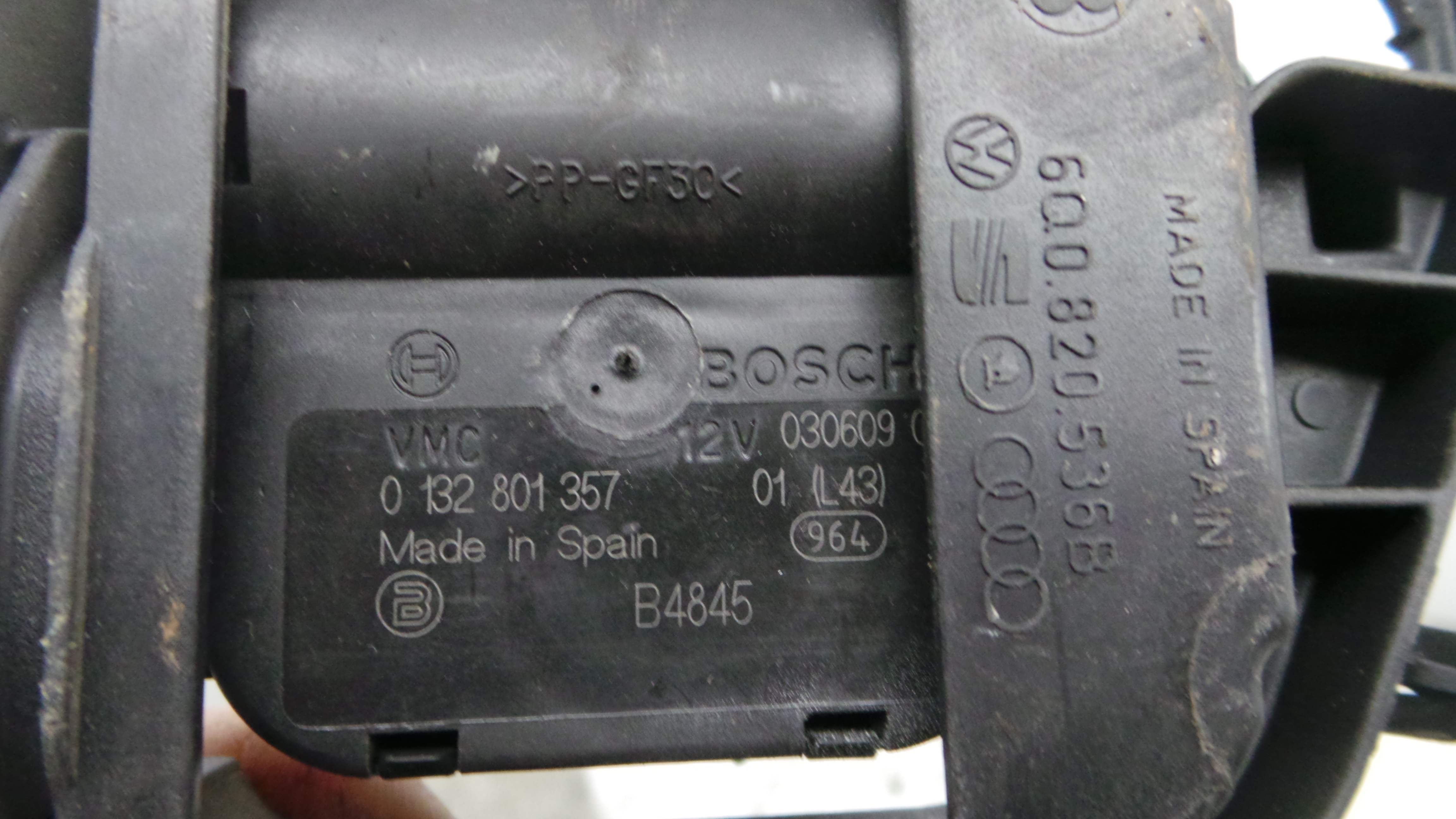 Atuador do Circuito de Ar  6Q0820536B - VW POLO V (6R1, 6C1)-33195254