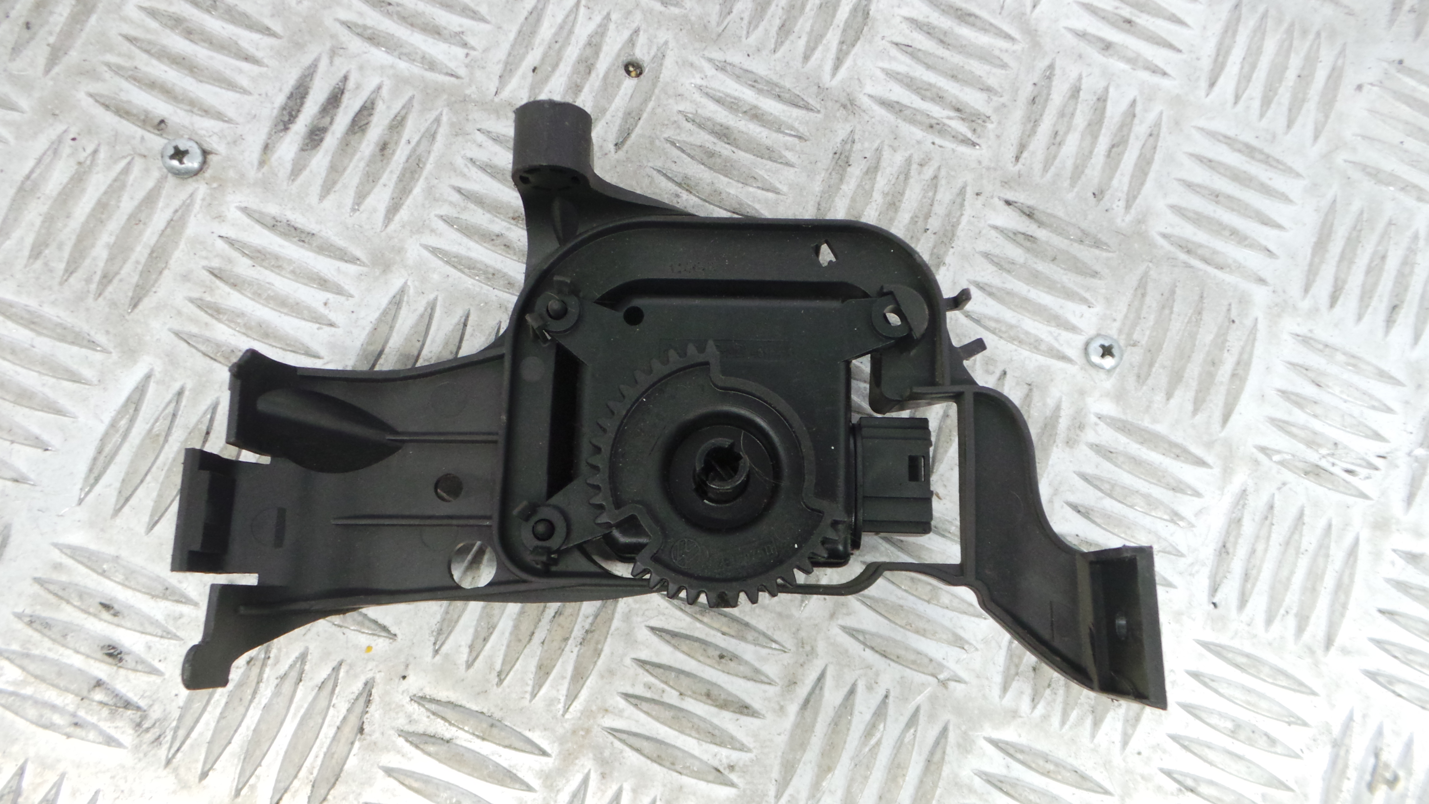 Atuador do Circuito de Ar 6Q18193790 - VW POLO V (6R1, 6C1)-33195259