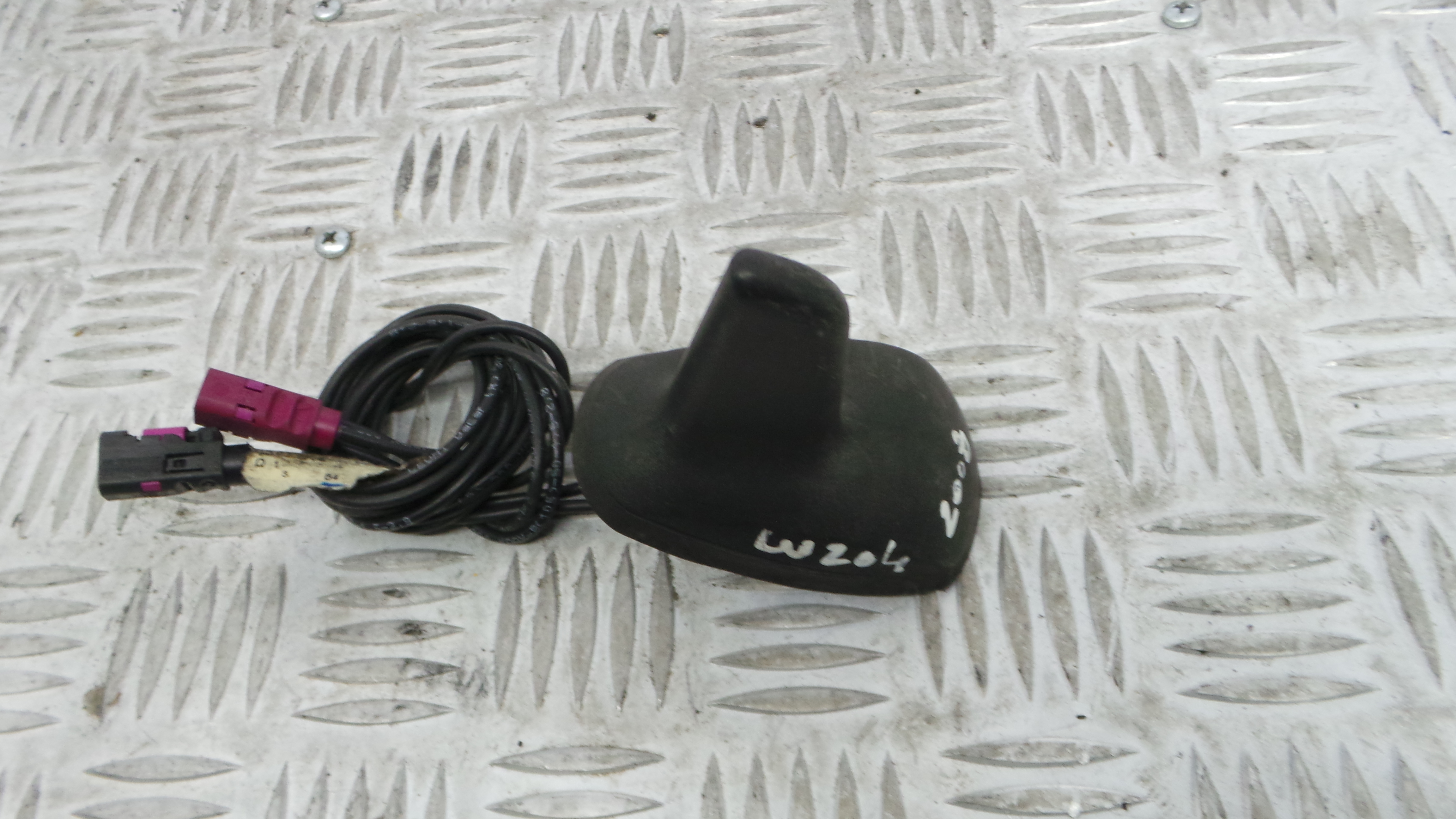 Antena 2048206475 - MERCEDES-BENZ C-CLASS (W204)-33195285