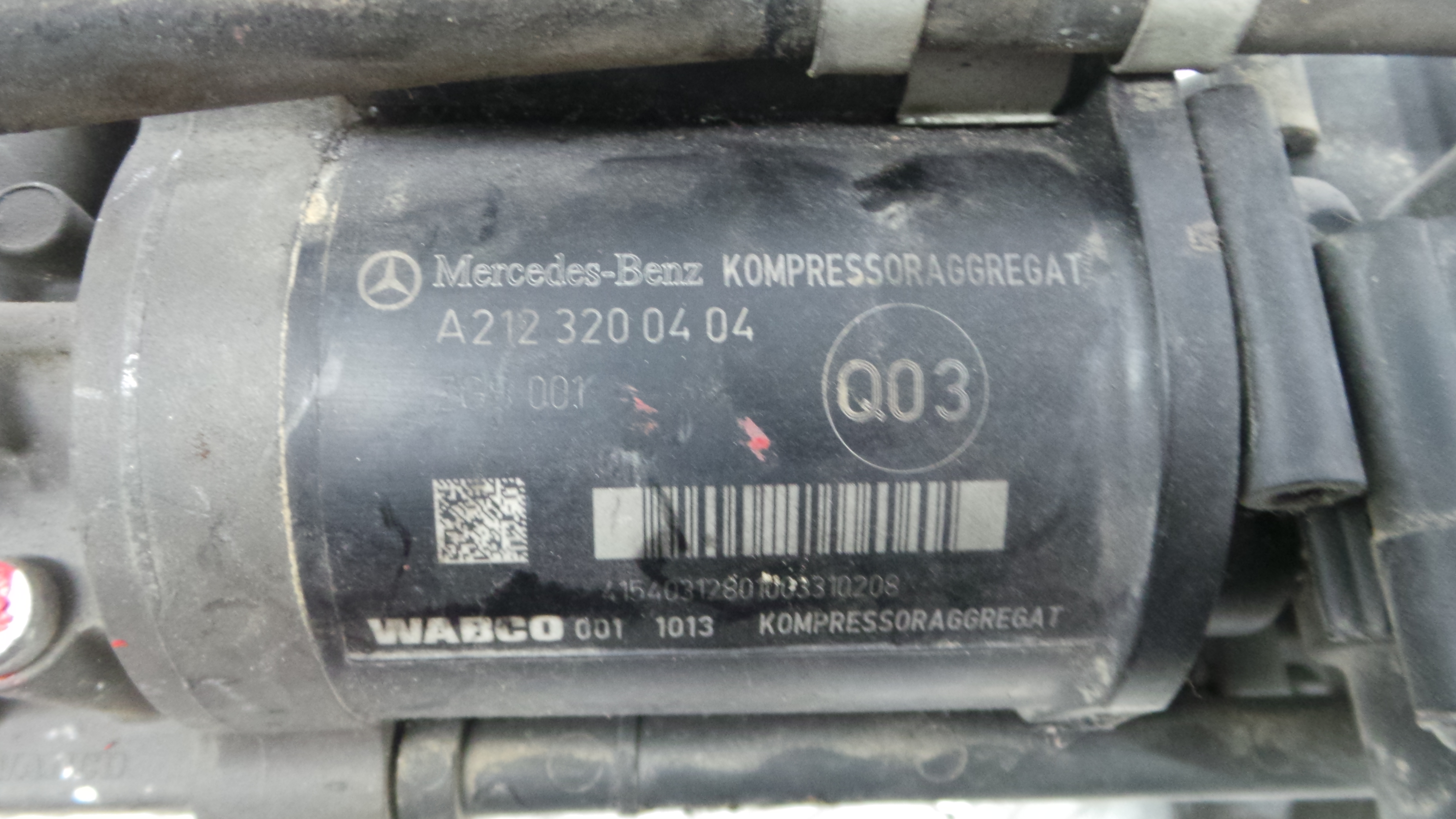 Compressor Suspensão A2123200404 - MERCEDES-BENZ E-CLASS (W212)-33195316