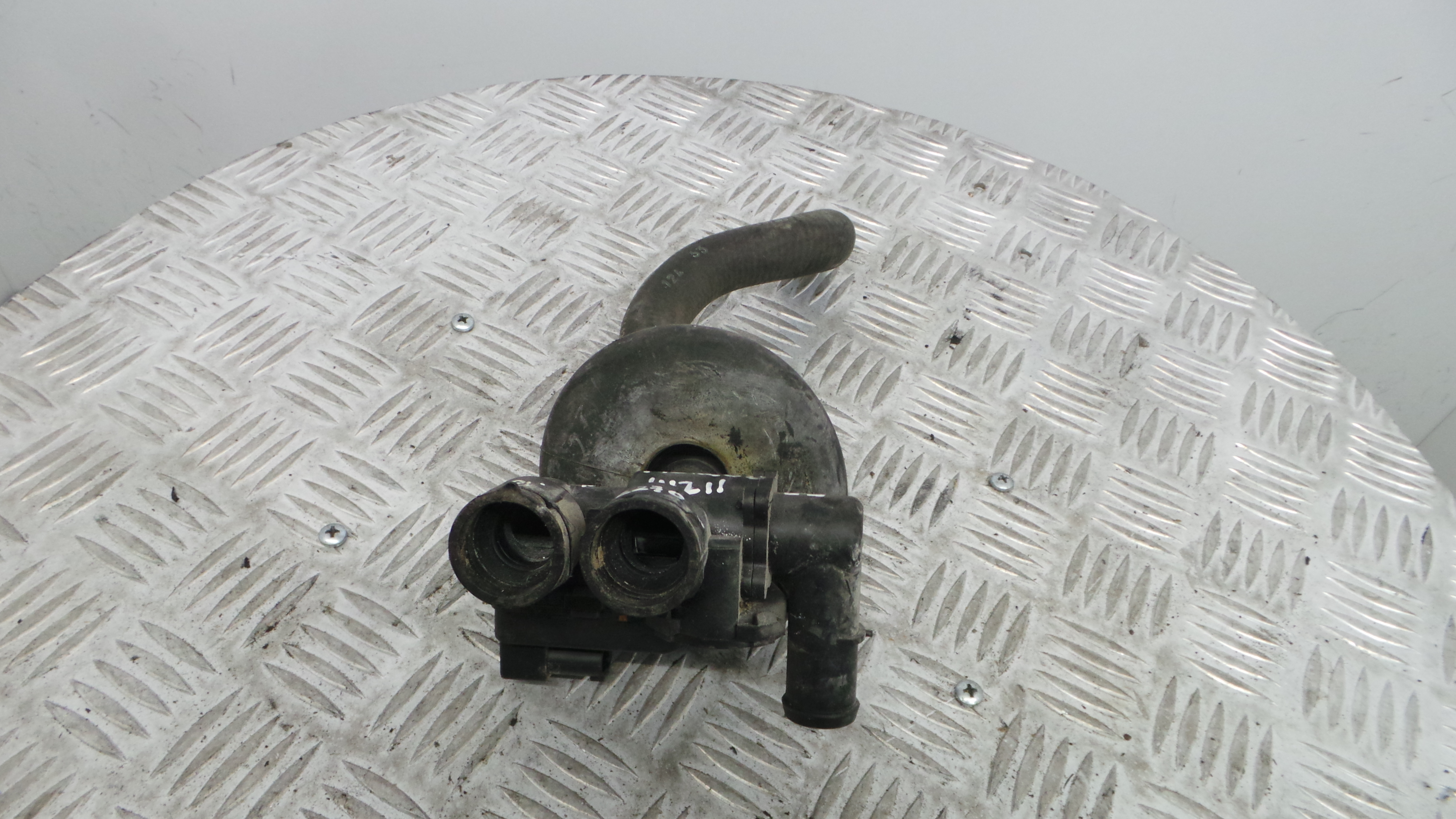 Torneira da Chauffage A2118320084 - MERCEDES-BENZ E-CLASS (W211)-33195364