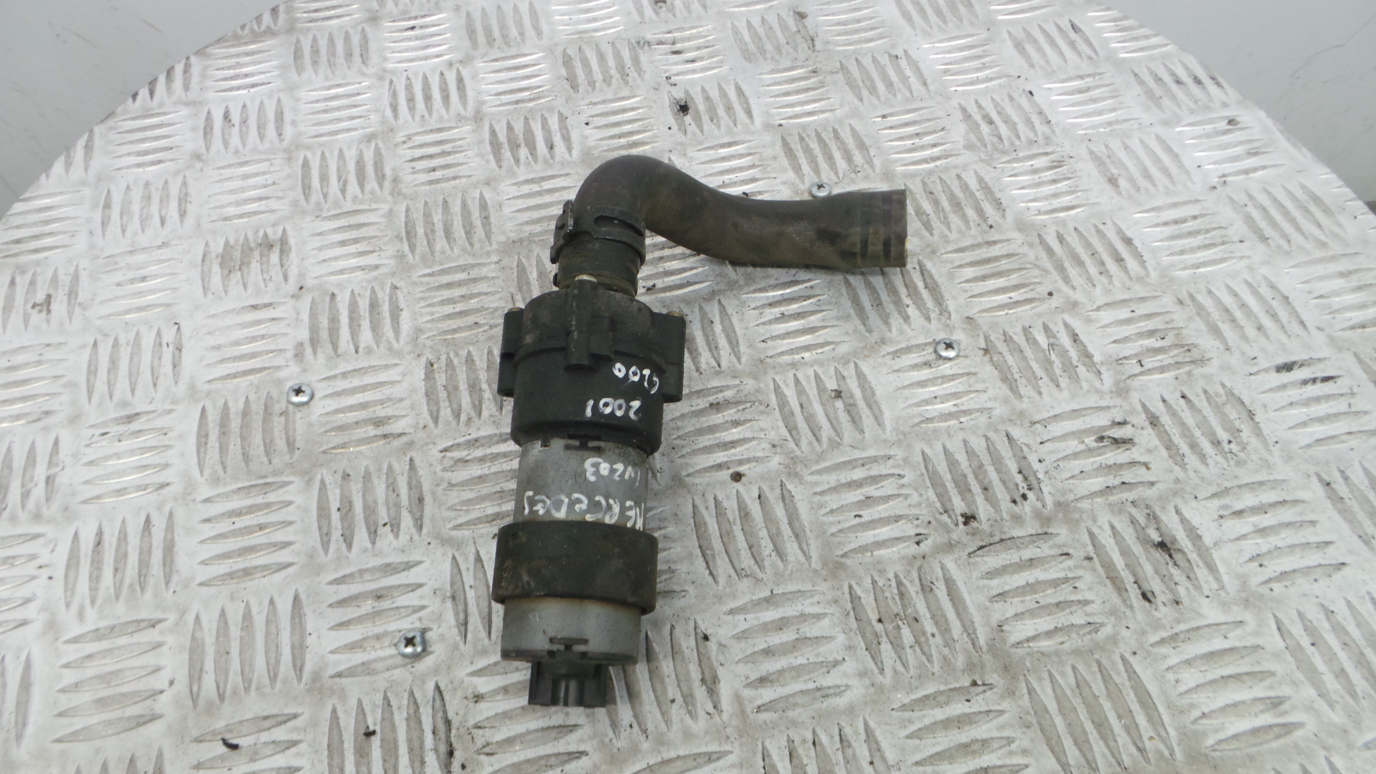 Bomba Água A2038350064 - MERCEDES-BENZ C-CLASS (W203)-33195374