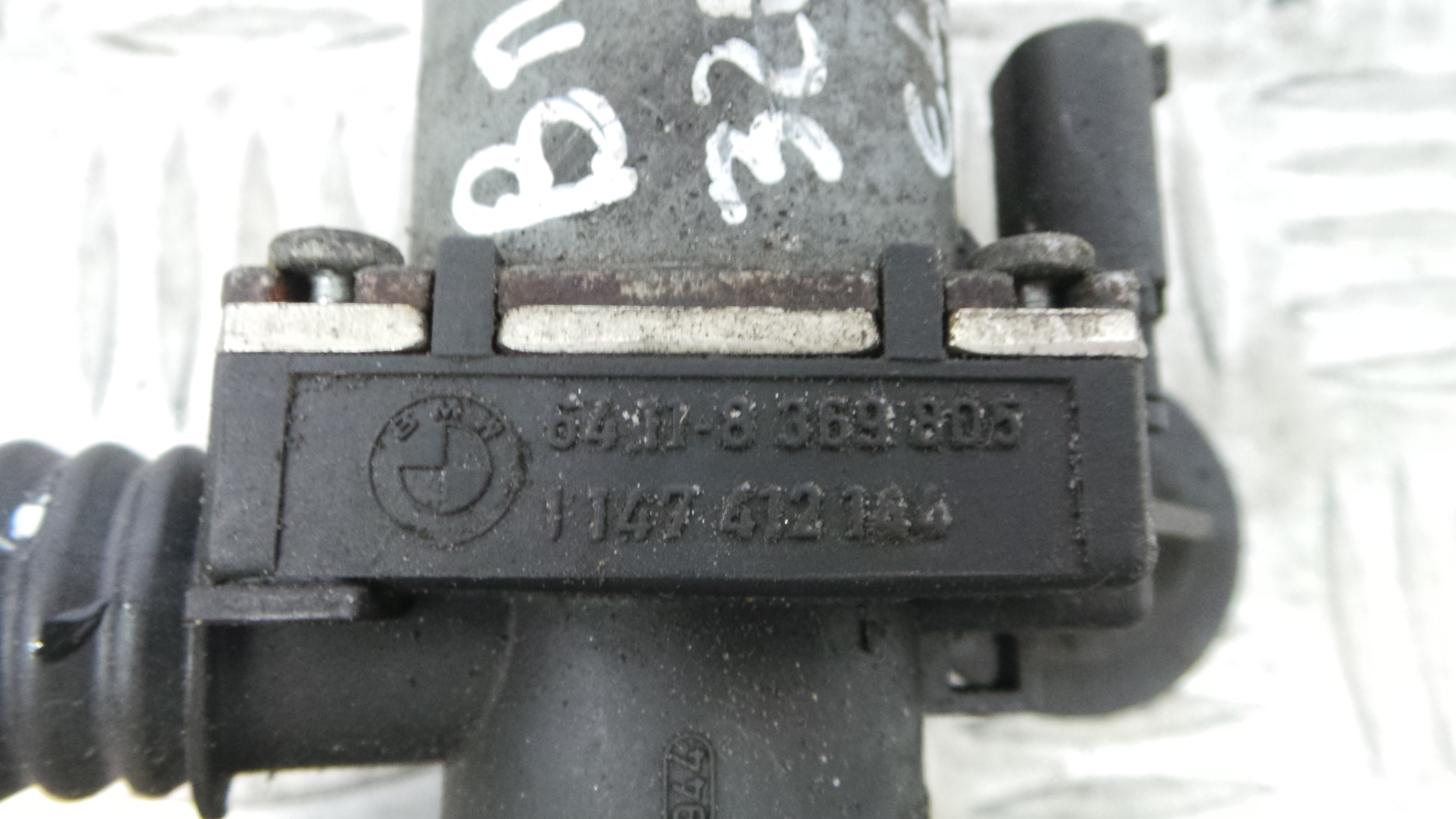 Válvula de Aquecimento 64.11-8369805 - BMW 3 (E46)-33195377