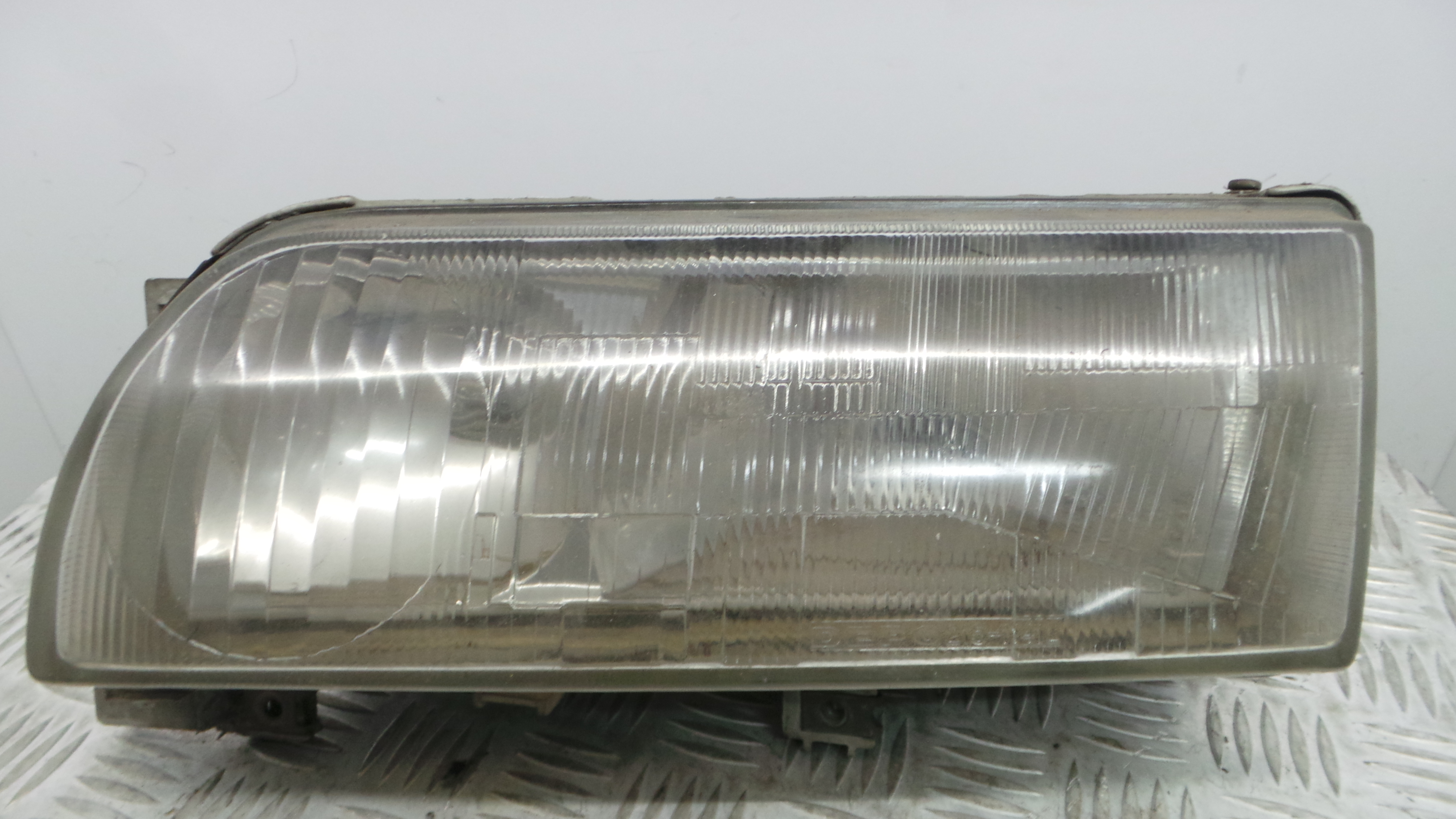 Ótica Esq 215-1141L - NISSAN PRIMERA (P11)-33196187 Ótica Esq 215-1141L - NISSAN PRIMERA (P11)-33196187