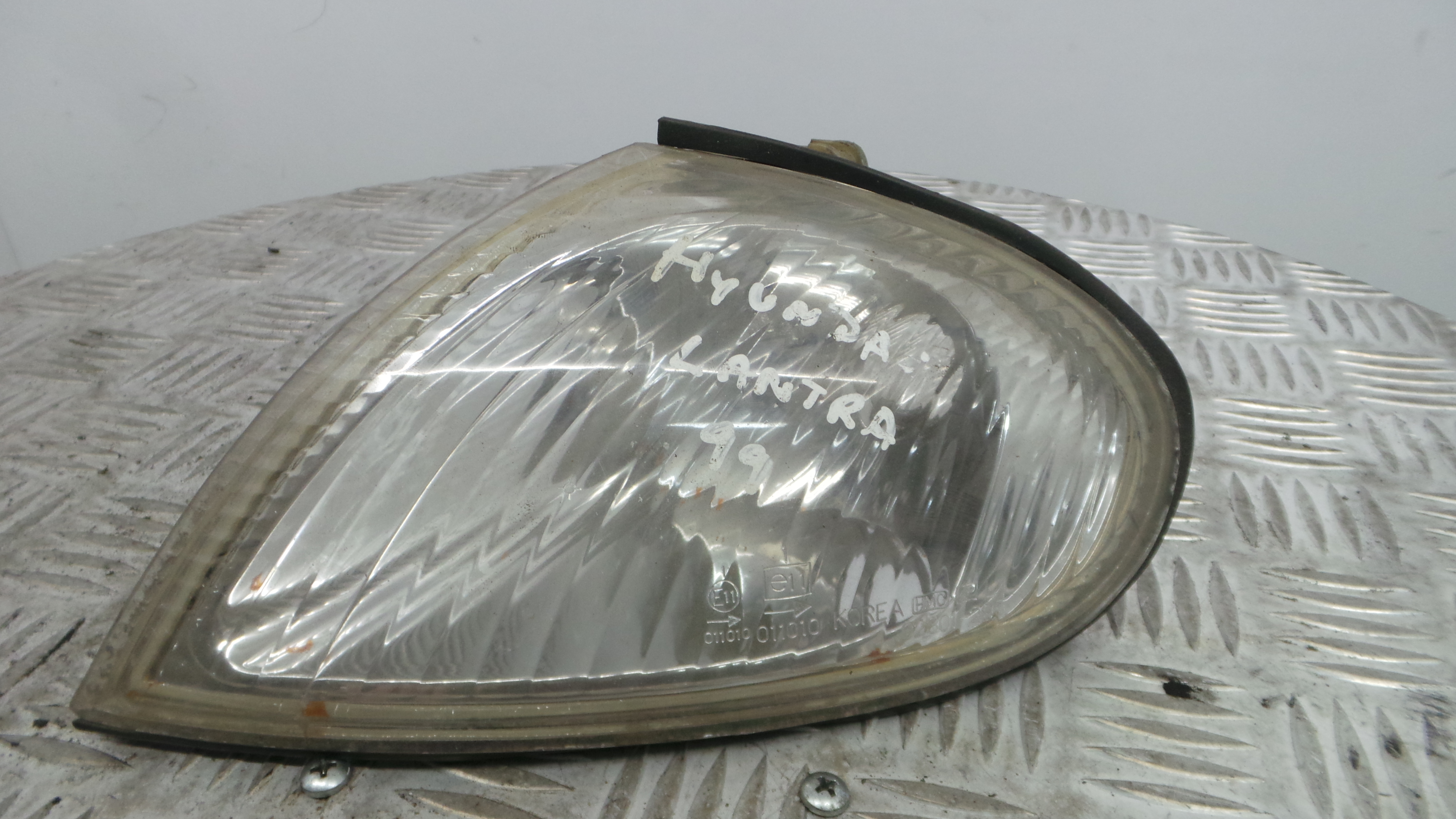 Farolim de Pisca Frente Esq 92301-295 - HYUNDAI ELANTRA II (J-2), LANTRA II (J-2), LANTRA Mk II (J-2-33196354