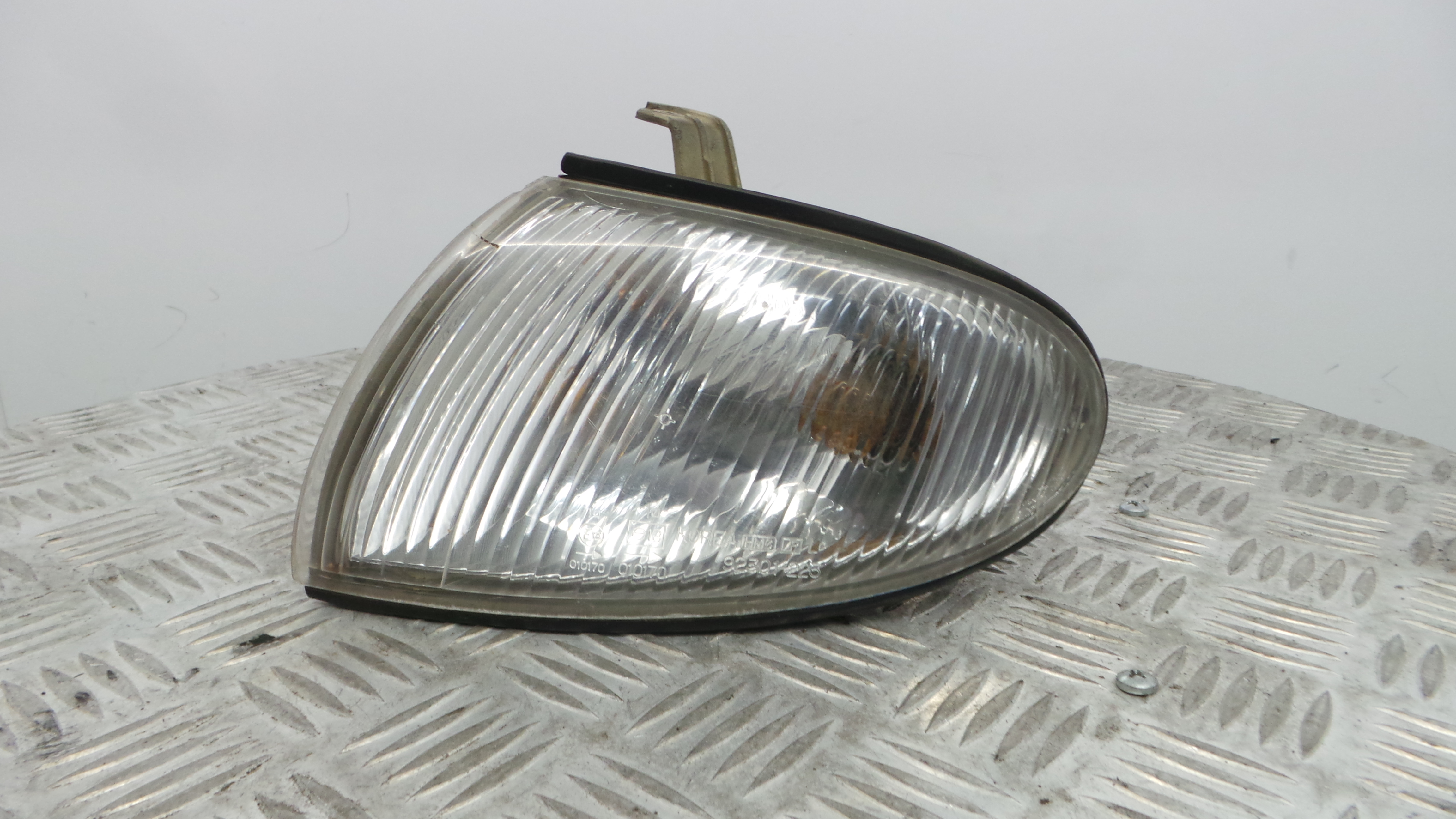 Farolim de Pisca Frente Esq 92301-223 - HYUNDAI ACCENT II (LC), EXCEL II (LC)-33196357 Farolim de Pisca Frente Esq 92301-223 - HYUNDAI ACCENT II (LC), EXCEL II (LC)-33196357