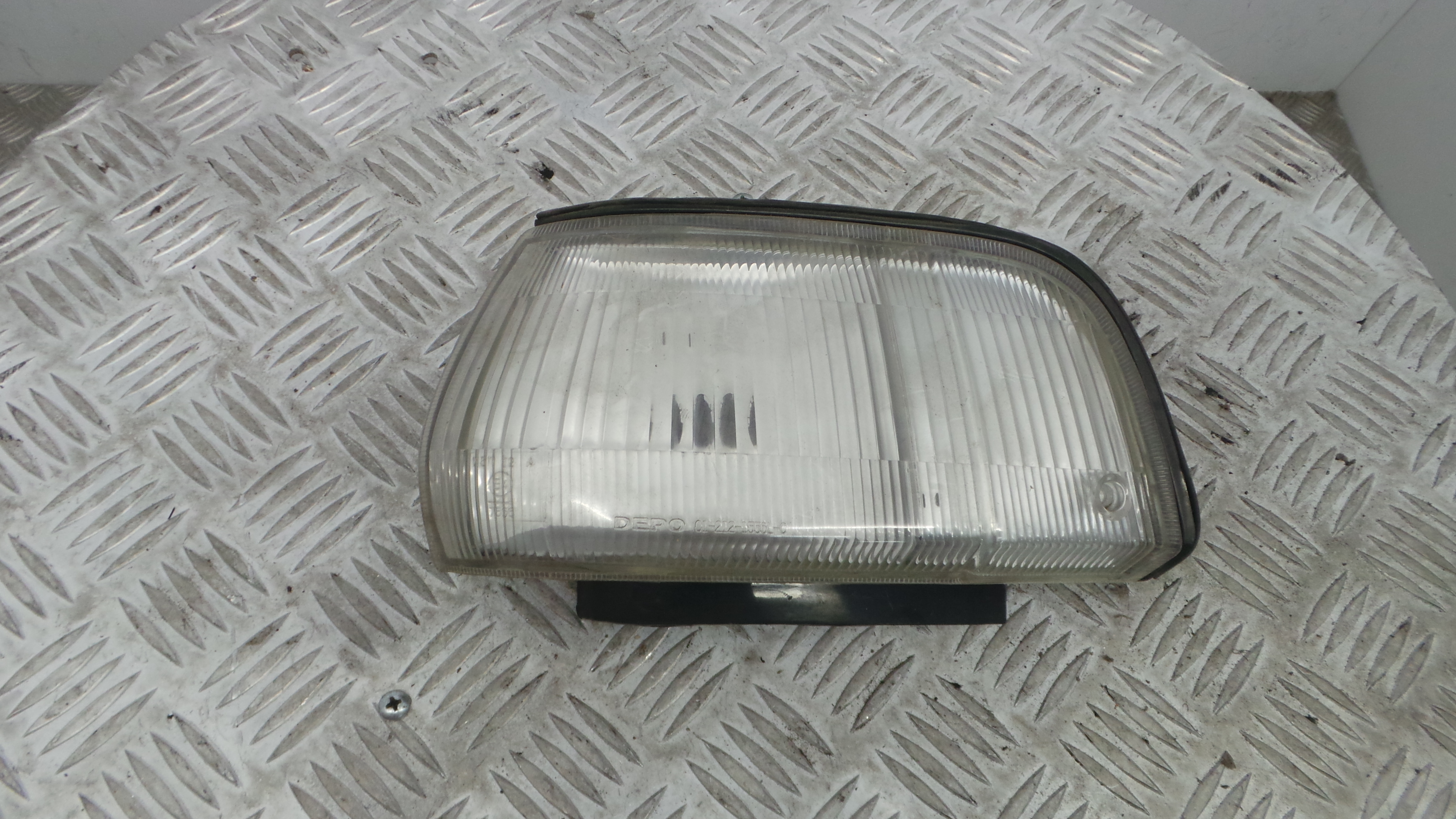 Farolim de Pisca Frente Esq 212-1556L - TOYOTA COROLLA II Hatchback (_L5_)-33196360