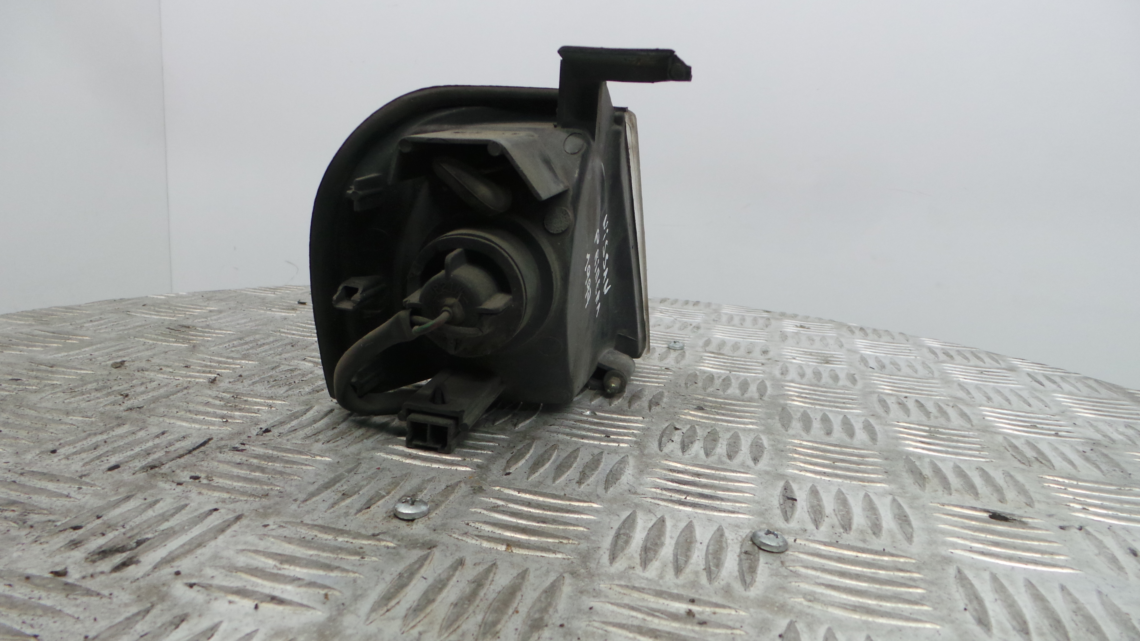 Farolim de Pisca Frente Esq 261352F000 - NISSAN PRIMERA (P11)-33196372