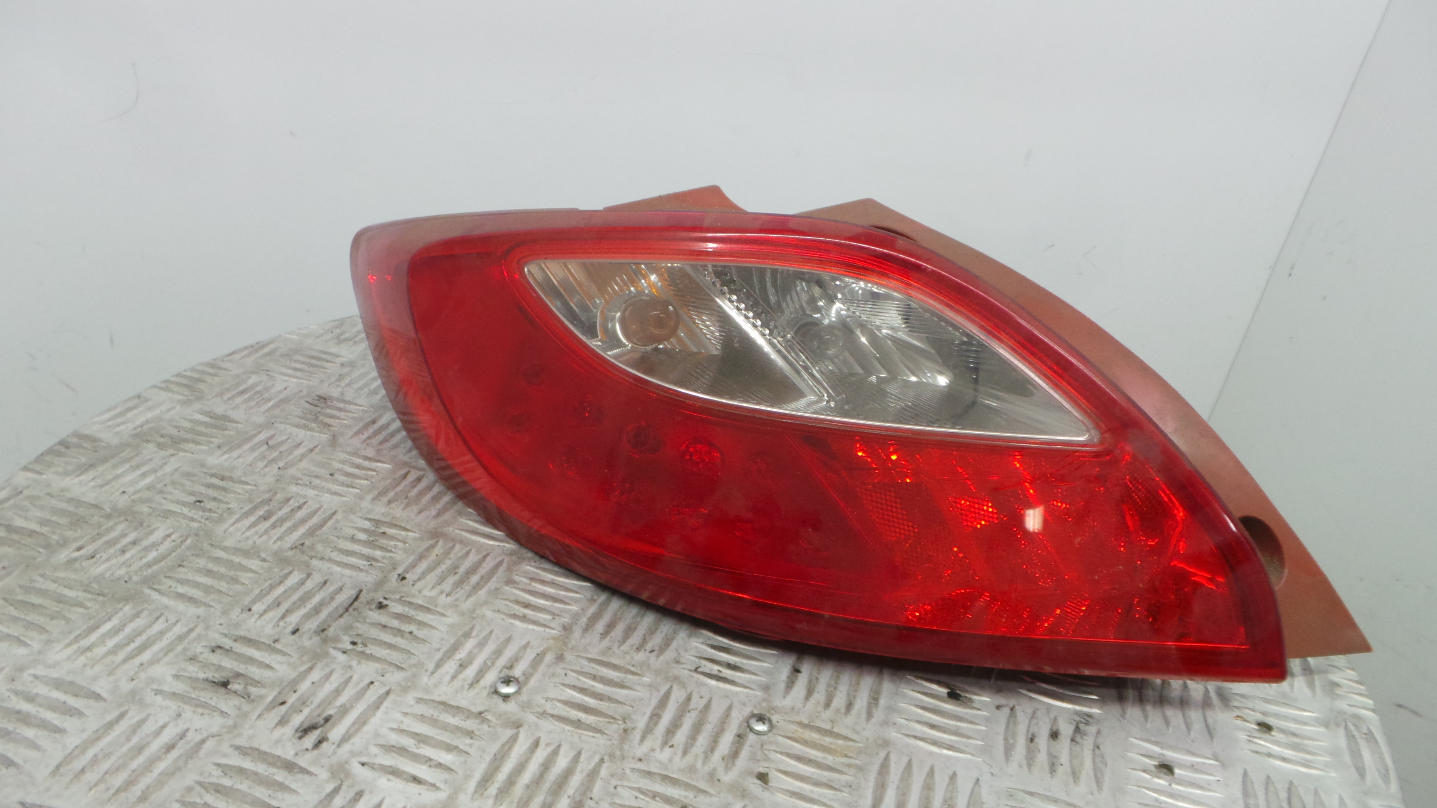 Farolim Stop Esq D65151160 - MAZDA 2 (DE_, DH_)-33196410 Farolim Stop Esq D65151160 - MAZDA 2 (DE_, DH_)-33196410