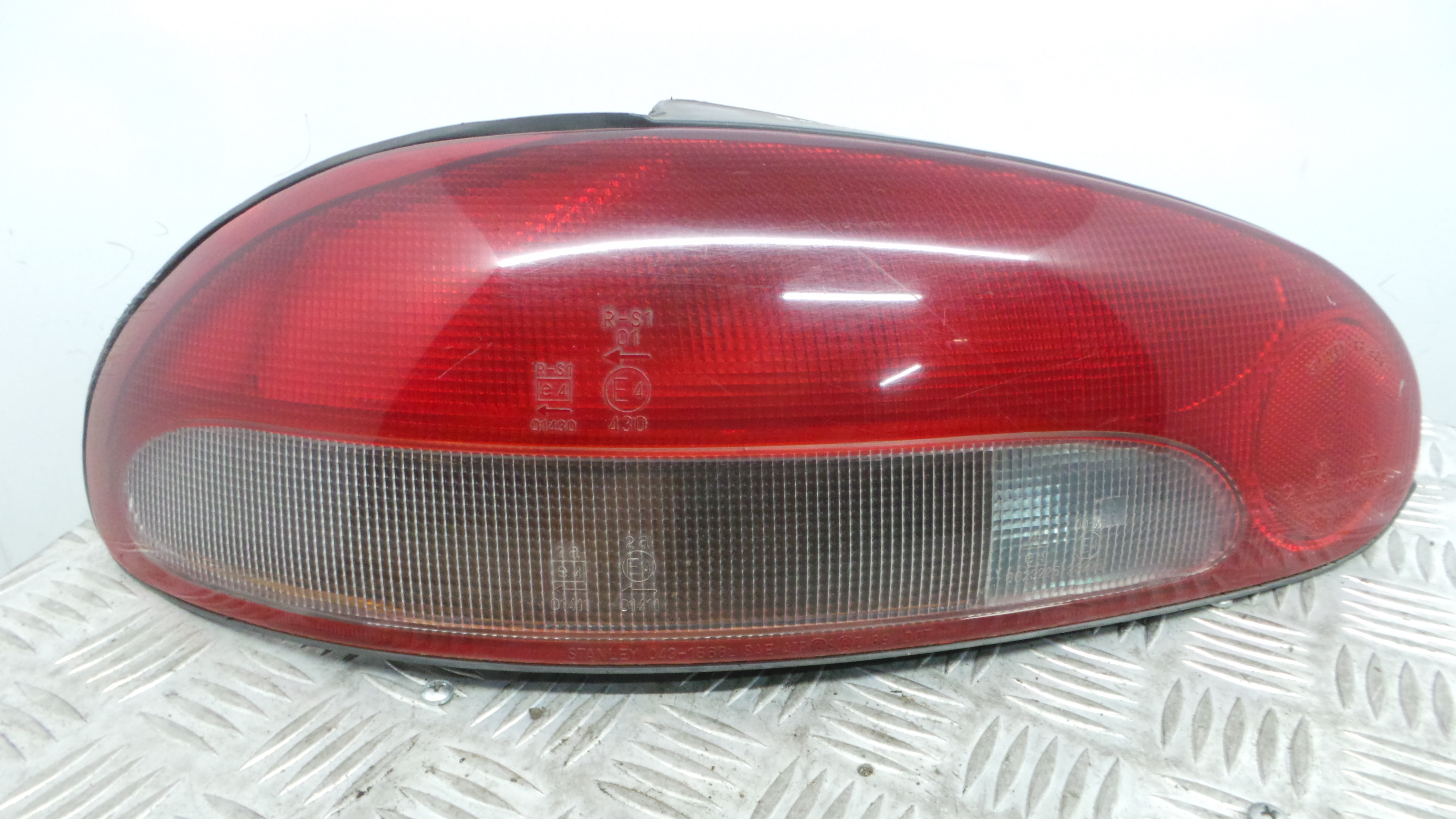 Farolim Stop Esq 043-1568L - MITSUBISHI COLT IV (CA_A), COLT Mk IV (CA_A)-33196413