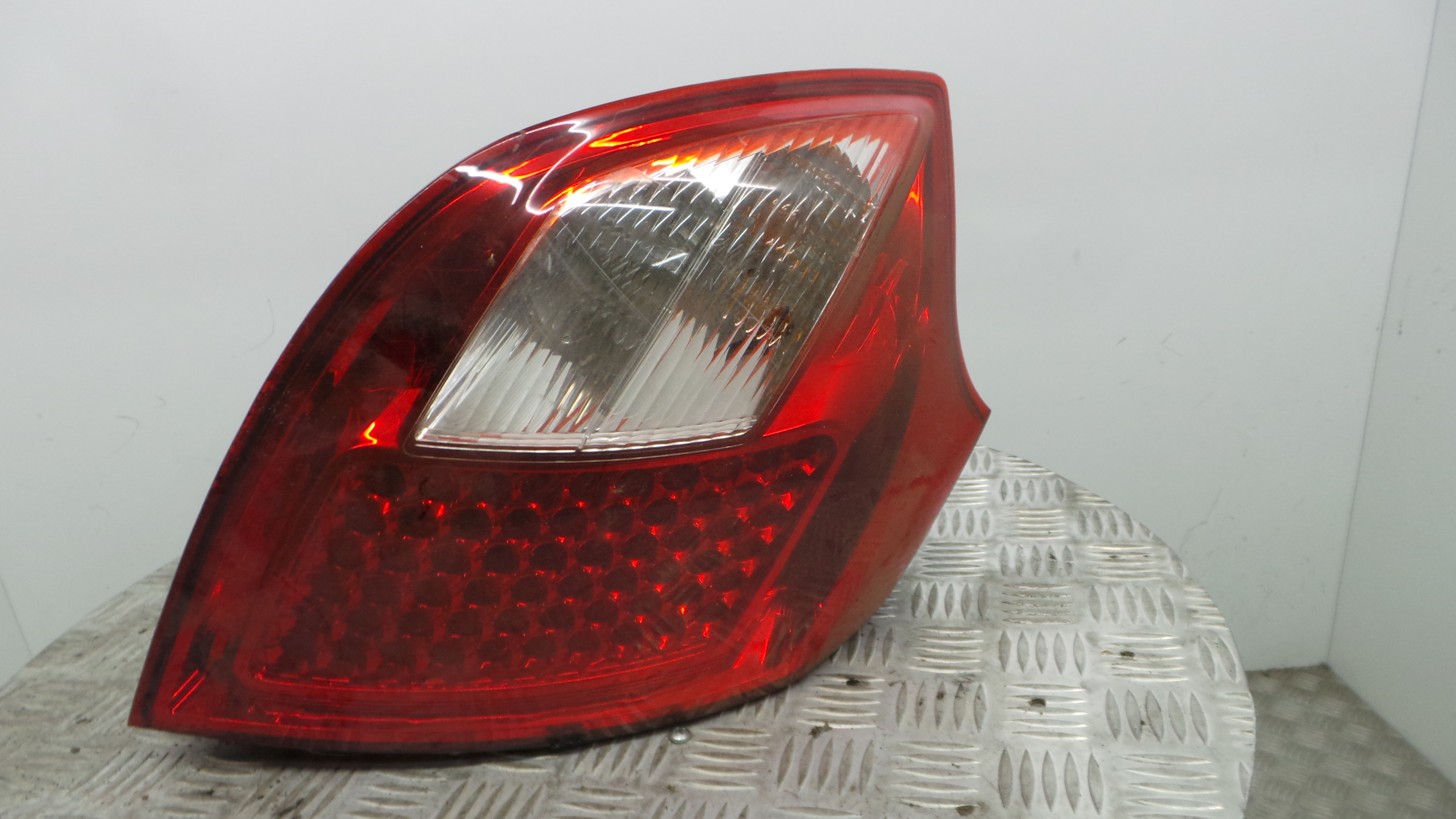 Farolim Stop Esq 92401-1H0 - KIA CEE'D Hatchback (ED)-33196435