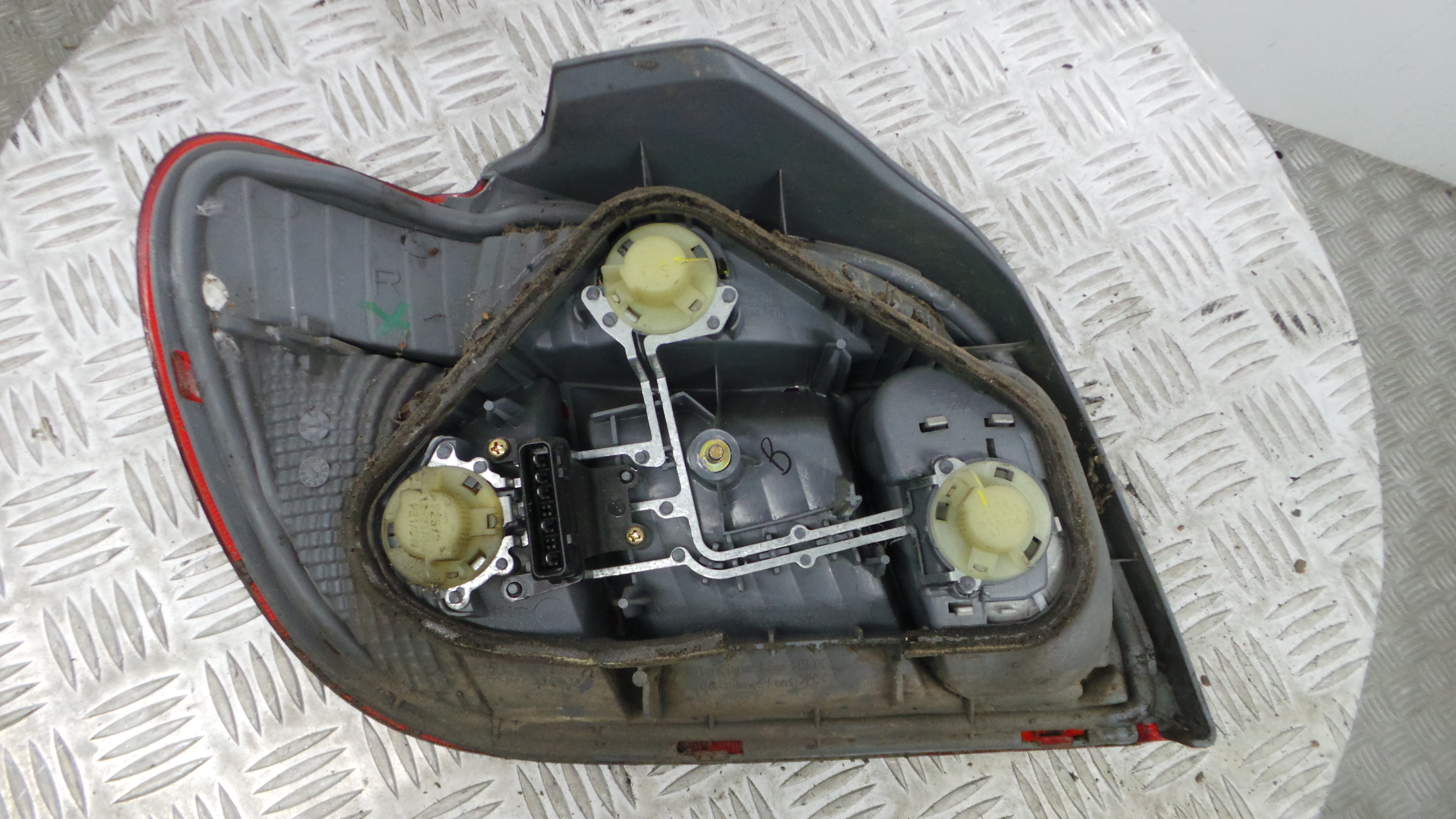 Farolim Stop Dto 52-053 - TOYOTA YARIS (_P9_), YARIS/VITZ (_P9_)-33196441