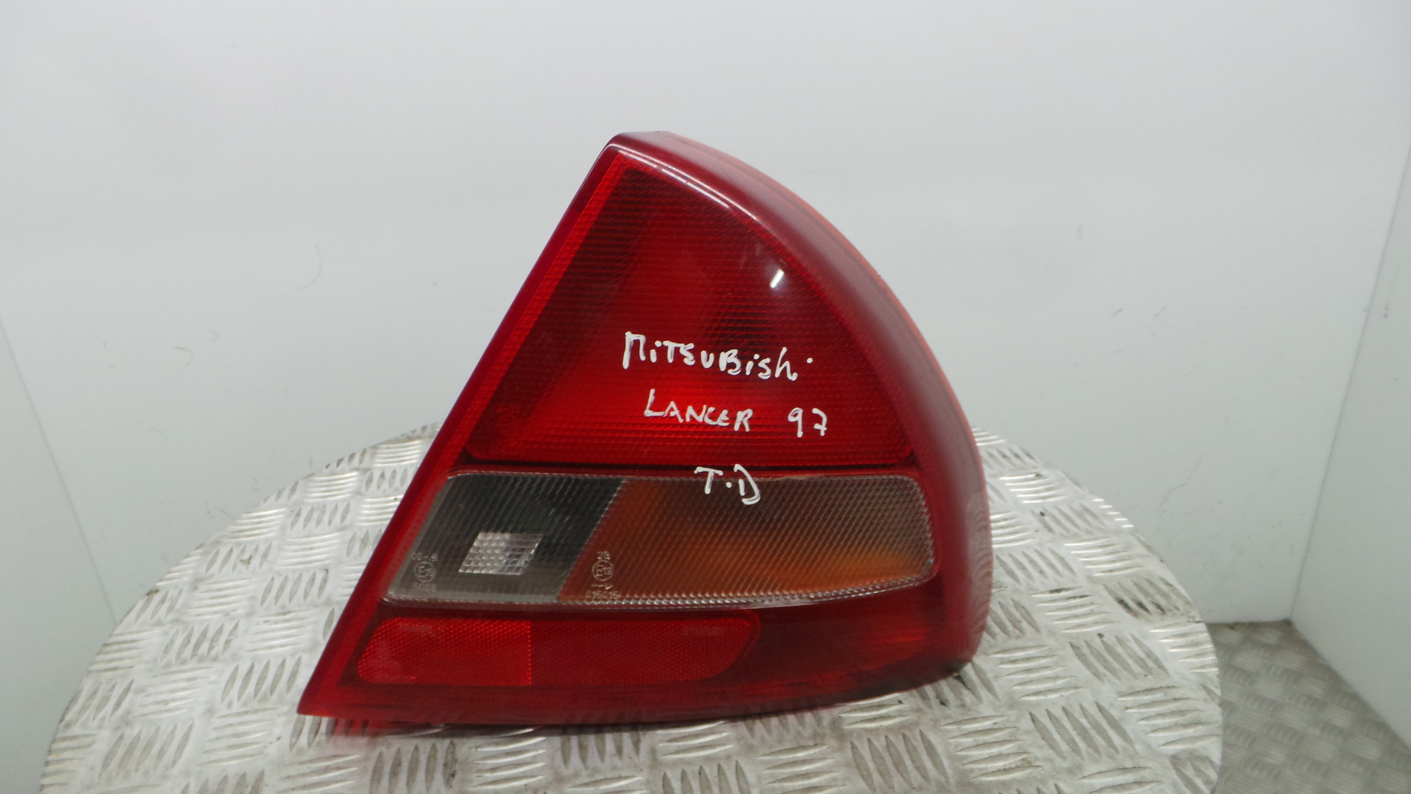 Farolim Stop Dto 013-1682R - MITSUBISHI LANCER IV (C6_A, C7_A), LANCER Mk IV (C6_A, C7_A)-33196563