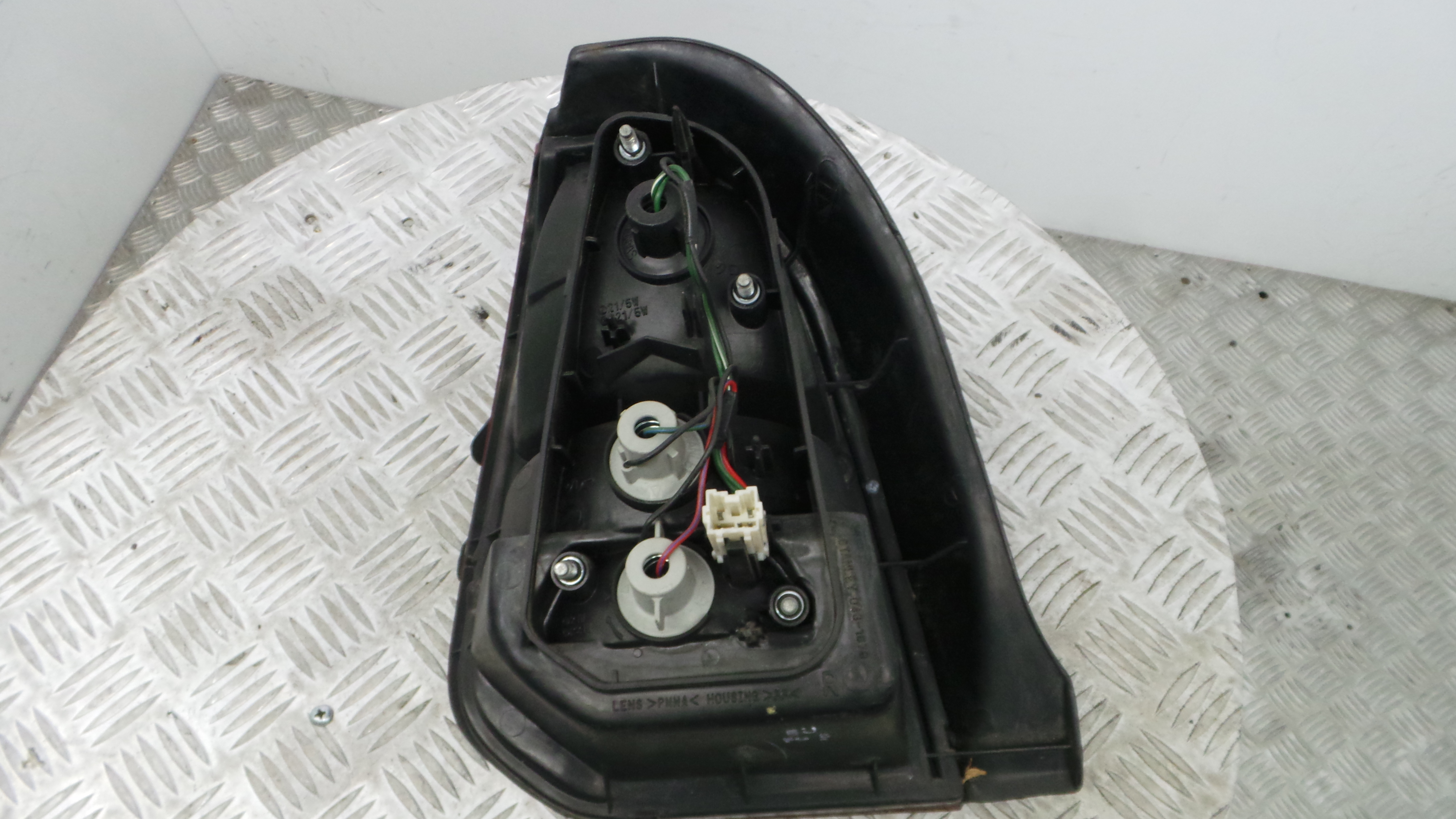 Farolim Stop Dto 043-1679R - MITSUBISHI COLT Mk V (CJ_, CP_), COLT V (CJ_, CP_)-33196566