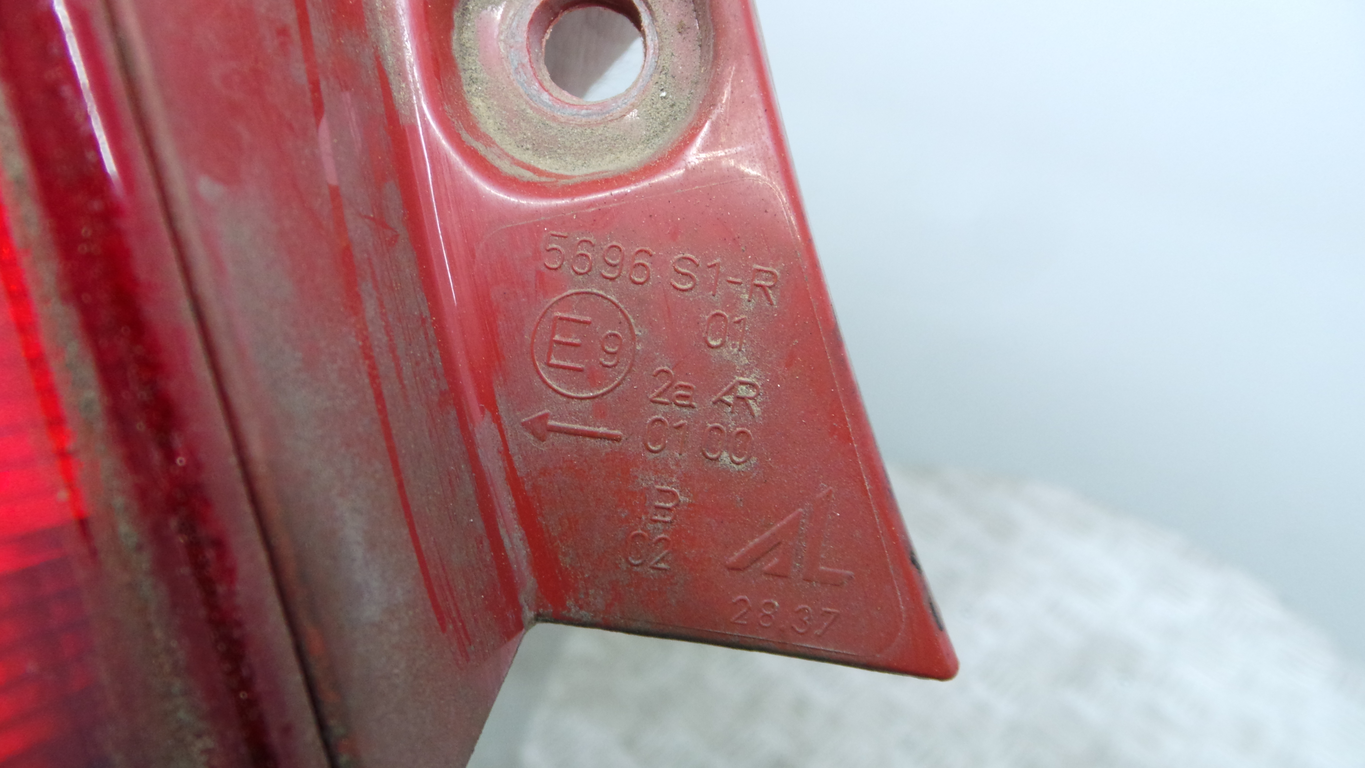 Farolim Stop Esq 5696S1-R - SUZUKI SWIFT III (MZ, EZ)-33196578