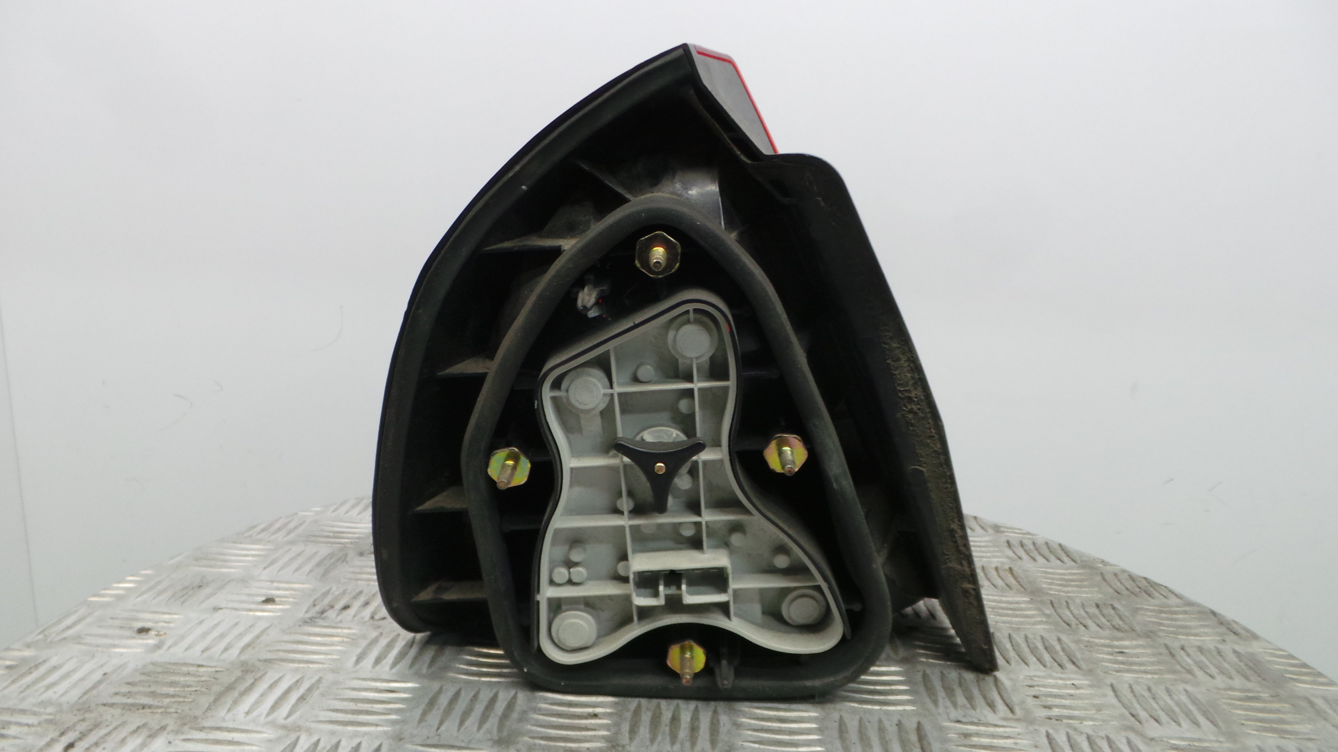 Farolim Stop Dto MB944544 - MITSUBISHI CARISMA (DA_)-33196587