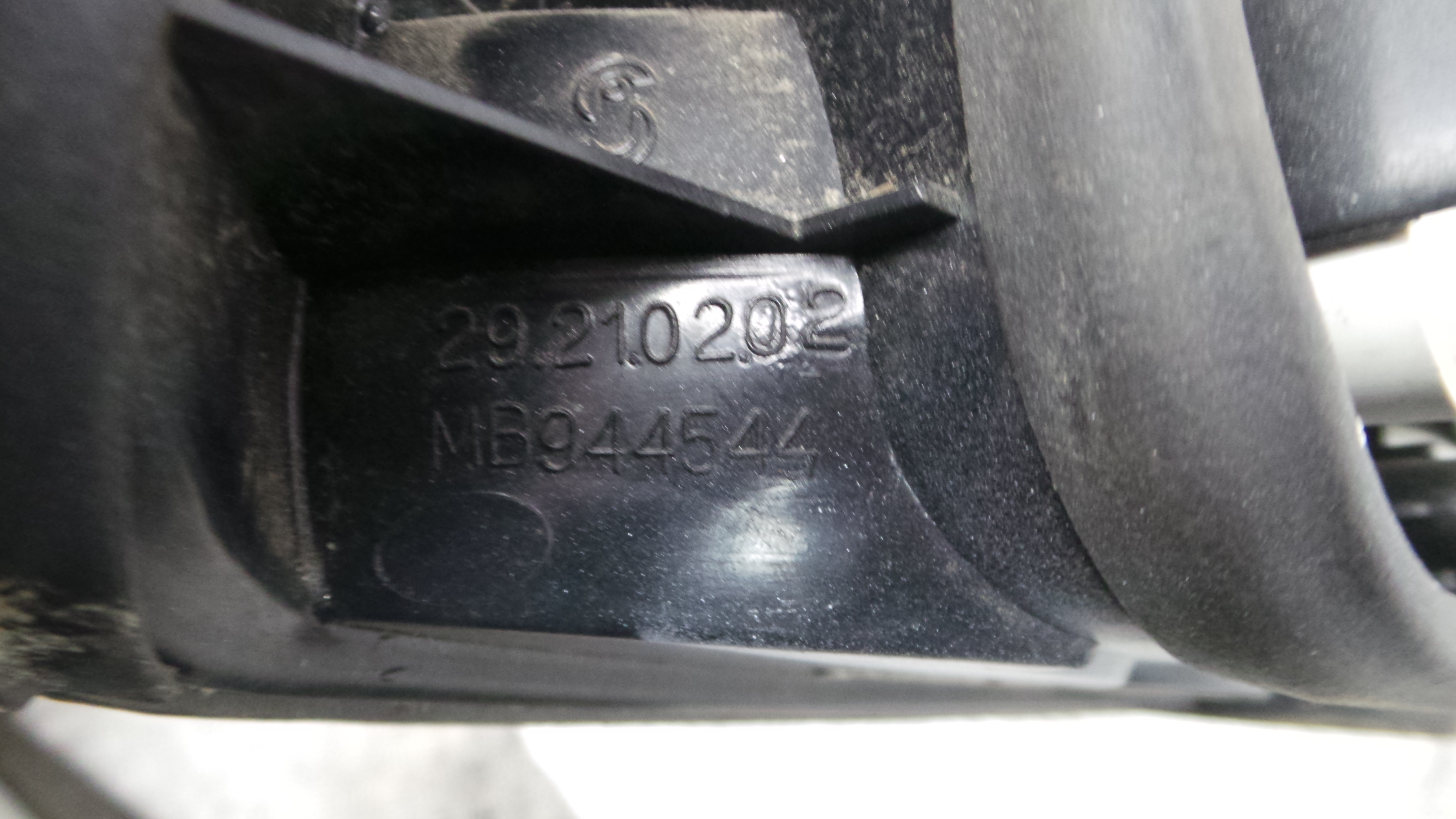 Farolim Stop Dto MB944544 - MITSUBISHI CARISMA (DA_)-33196587