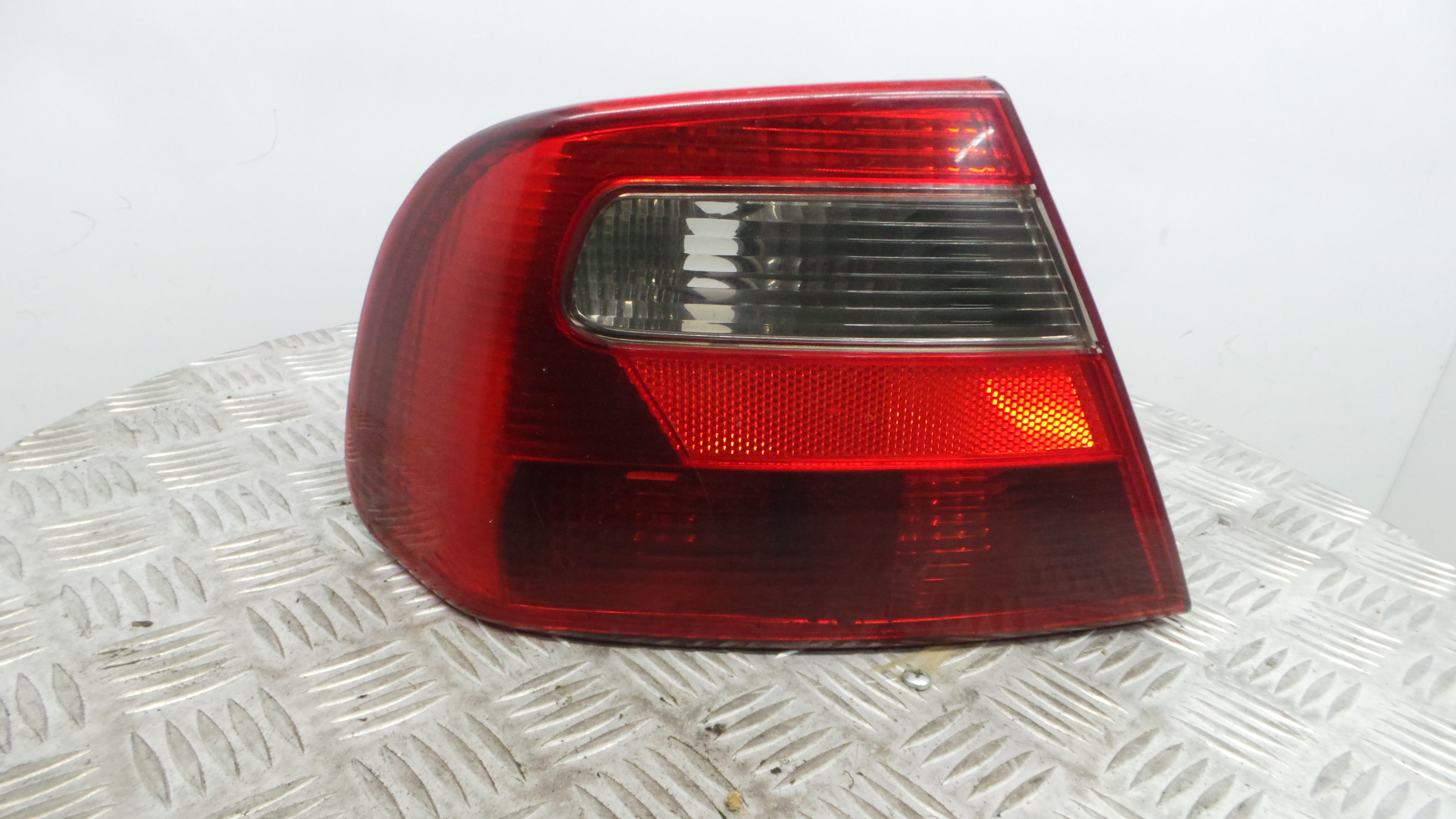 Farolim Stop Esq 151097 - MITSUBISHI CARISMA (DA_)-33196599