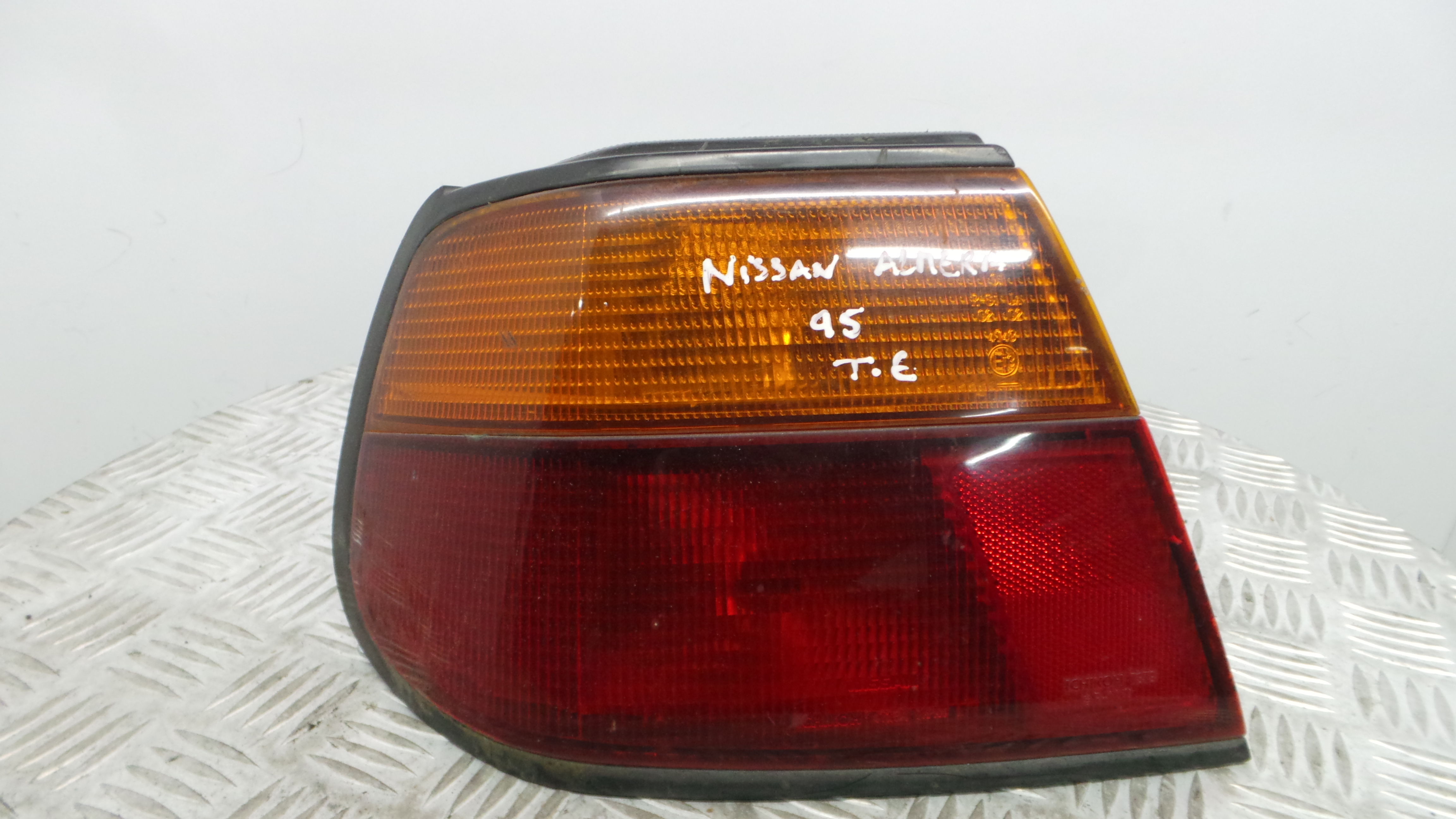 Farolim Stop Esq 265550N029 - NISSAN ALMERA I (N15)-33196607