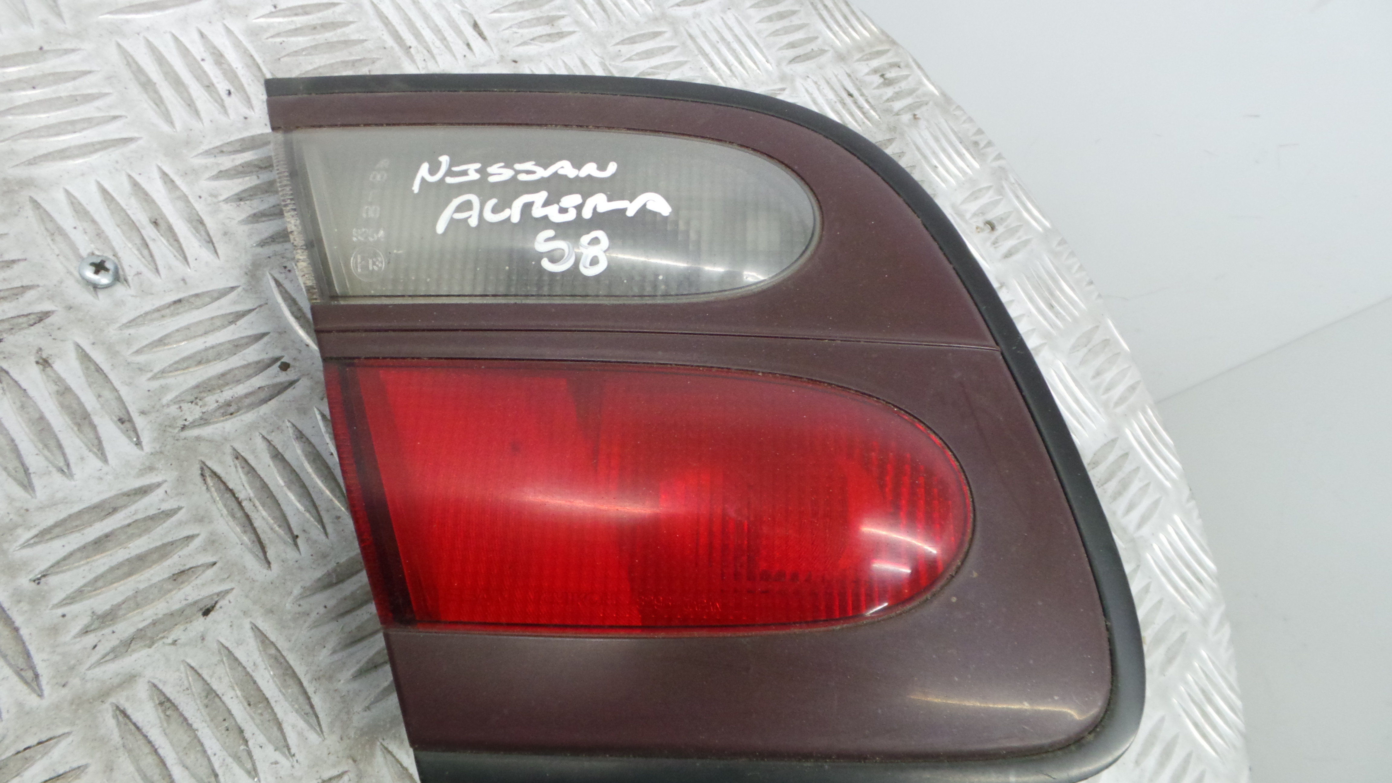Farolim Mala Trás Esq  BA75E - NISSAN ALMERA I (N15)-33196612