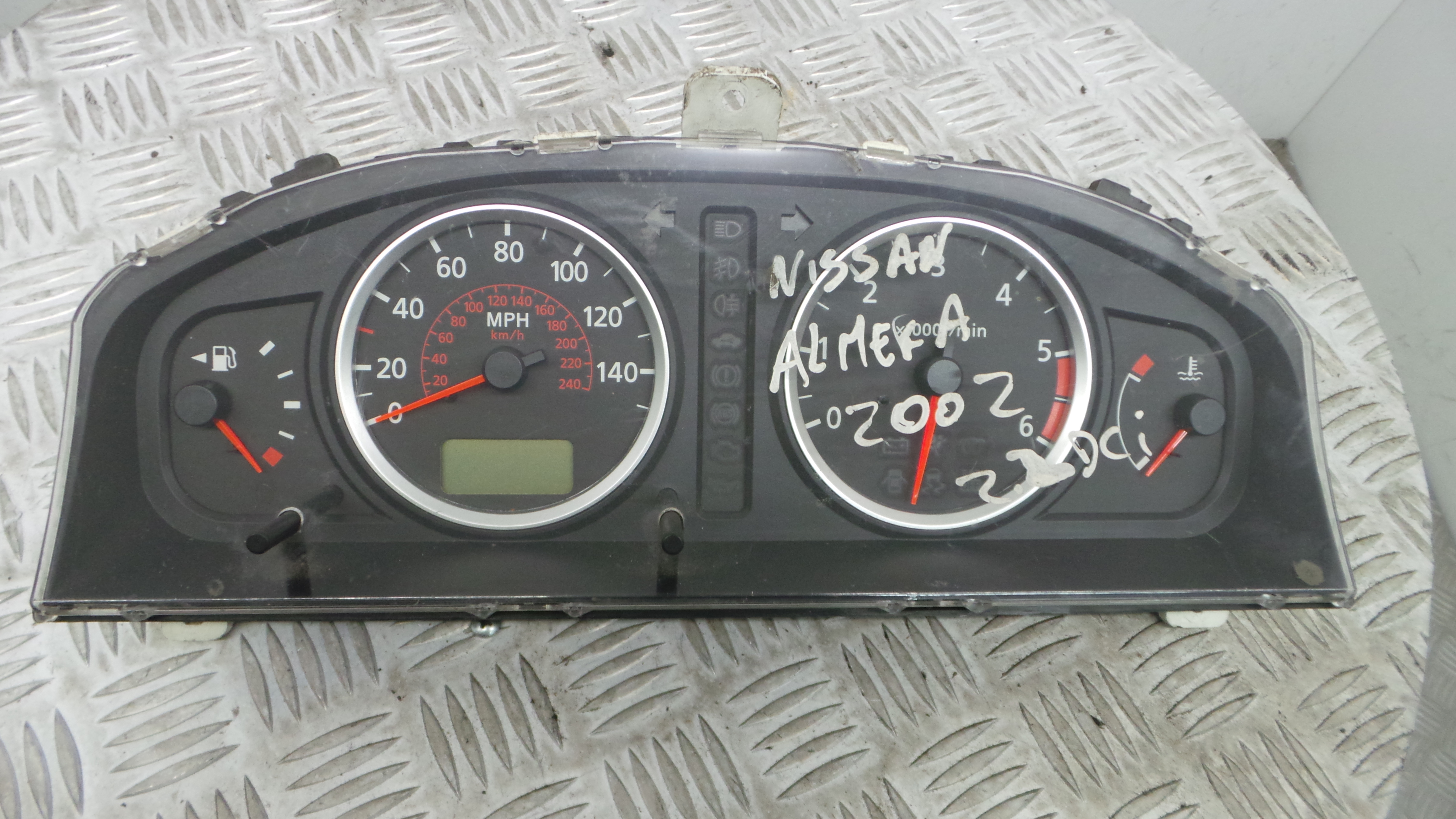 Quadrante 3369560 - NISSAN ALMERA II (N16), ALMERA Mk II (N16)-33196678