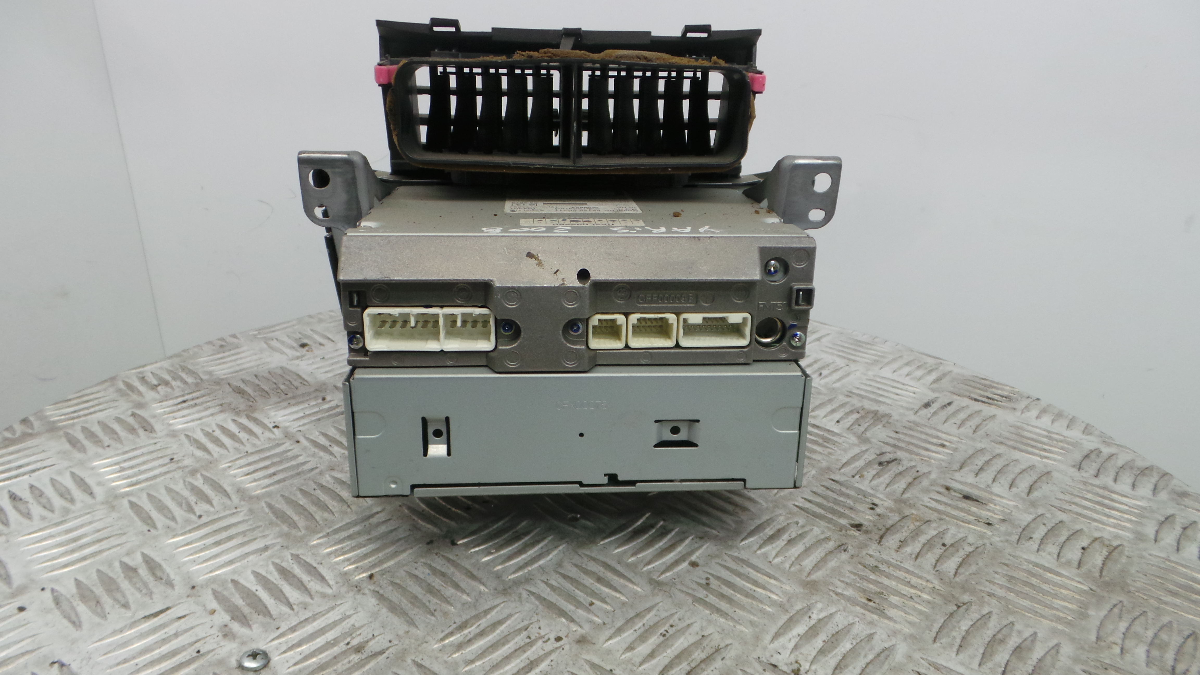 Auto-rádios 86120-0D211 - TOYOTA YARIS (_P9_), YARIS/VITZ (_P9_)-33197327