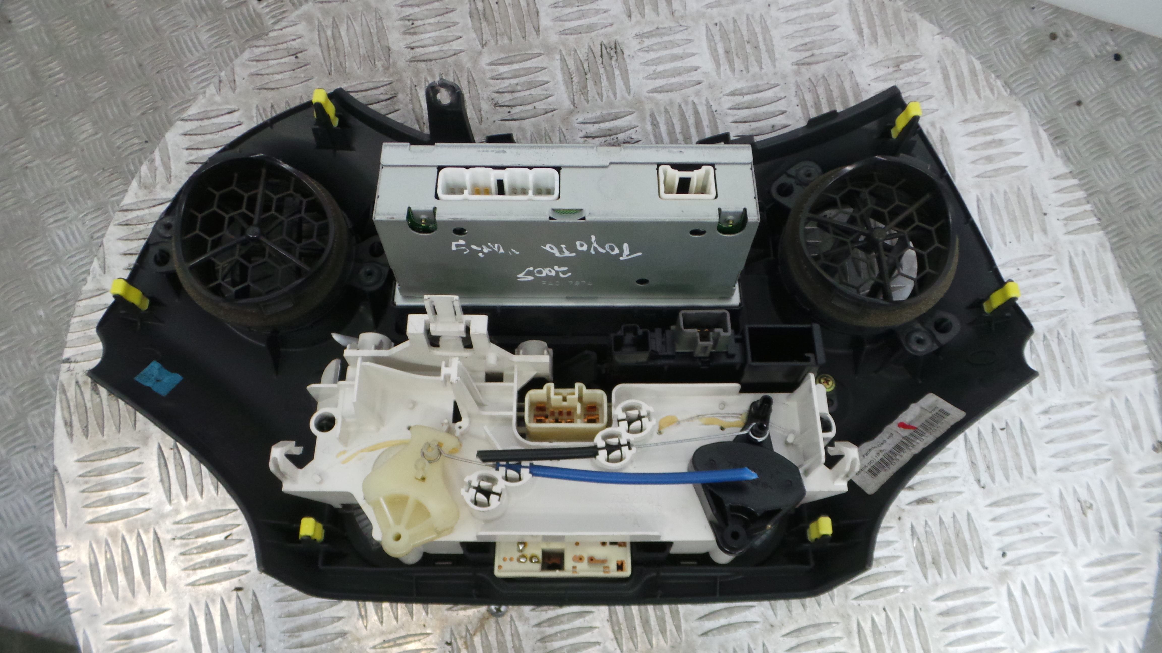 Auto-rádios 86110-0D040 - TOYOTA YARIS (_P9_), YARIS/VITZ (_P9_)-33197330