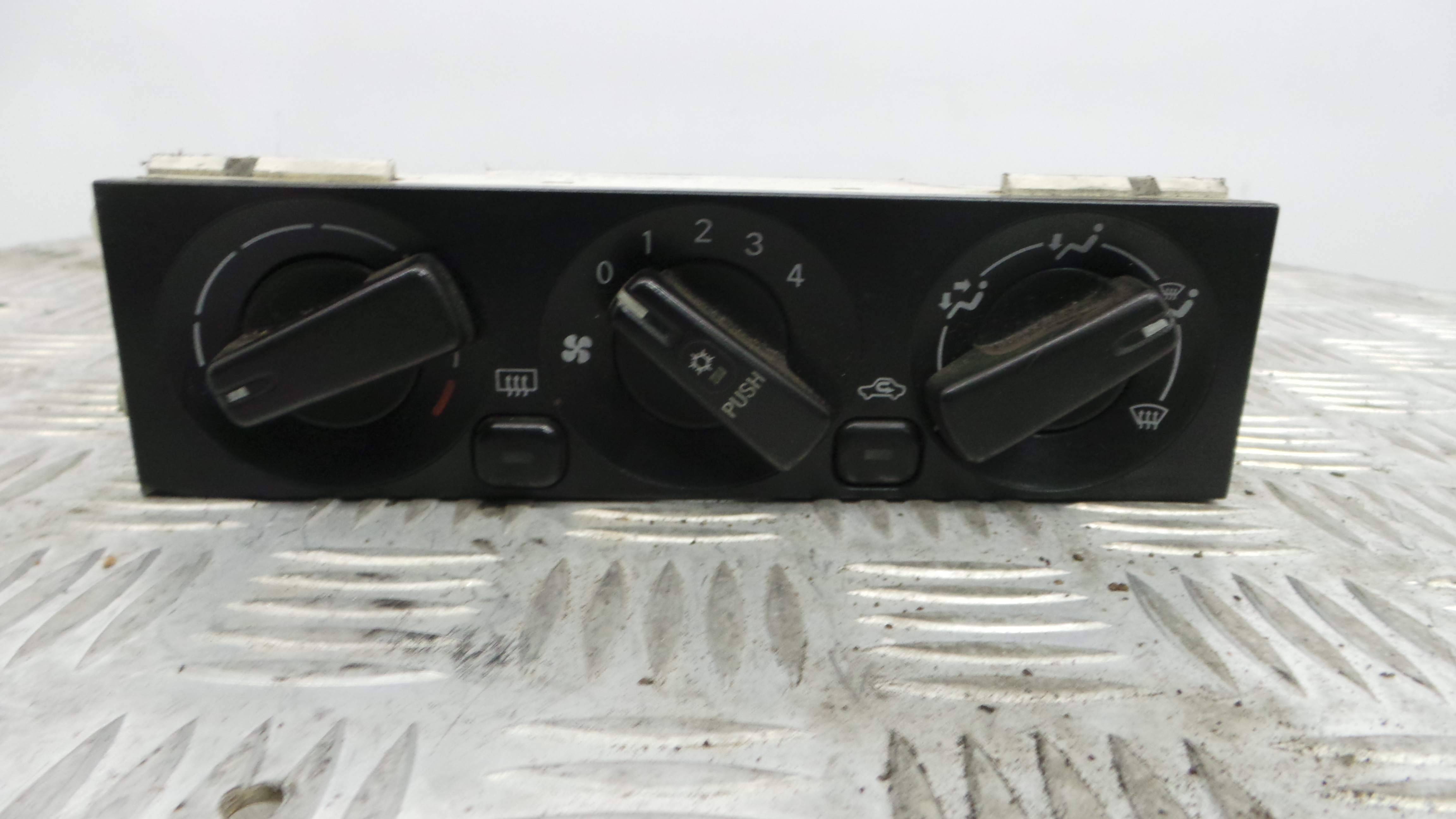 Comando da Sofagem / Climatronic MR500529 - MITSUBISHI CARISMA (DA_)-33197394