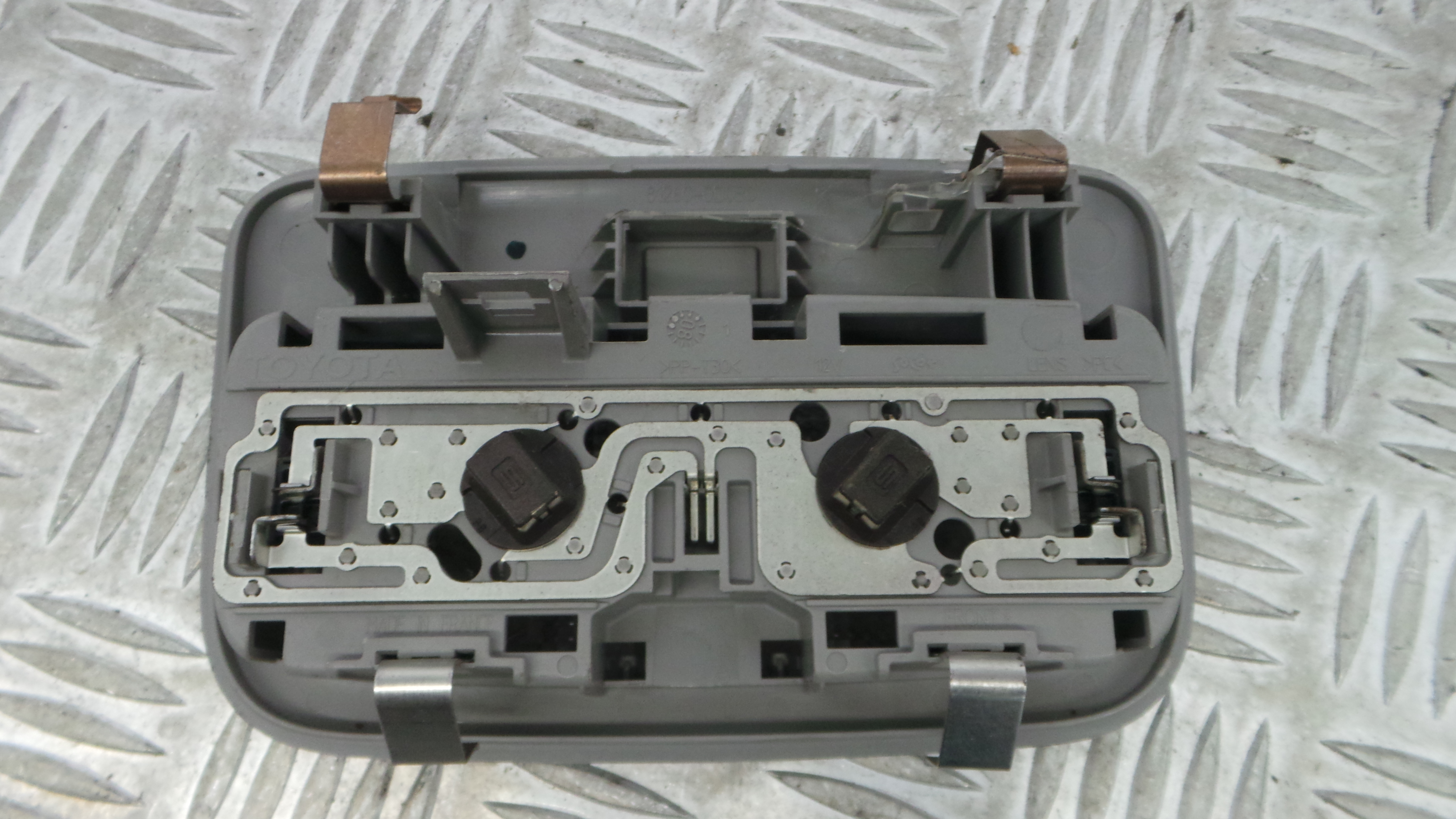 Plafonier Teto 81260-0D030 - TOYOTA YARIS (_P9_), YARIS/VITZ (_P9_)-33197446