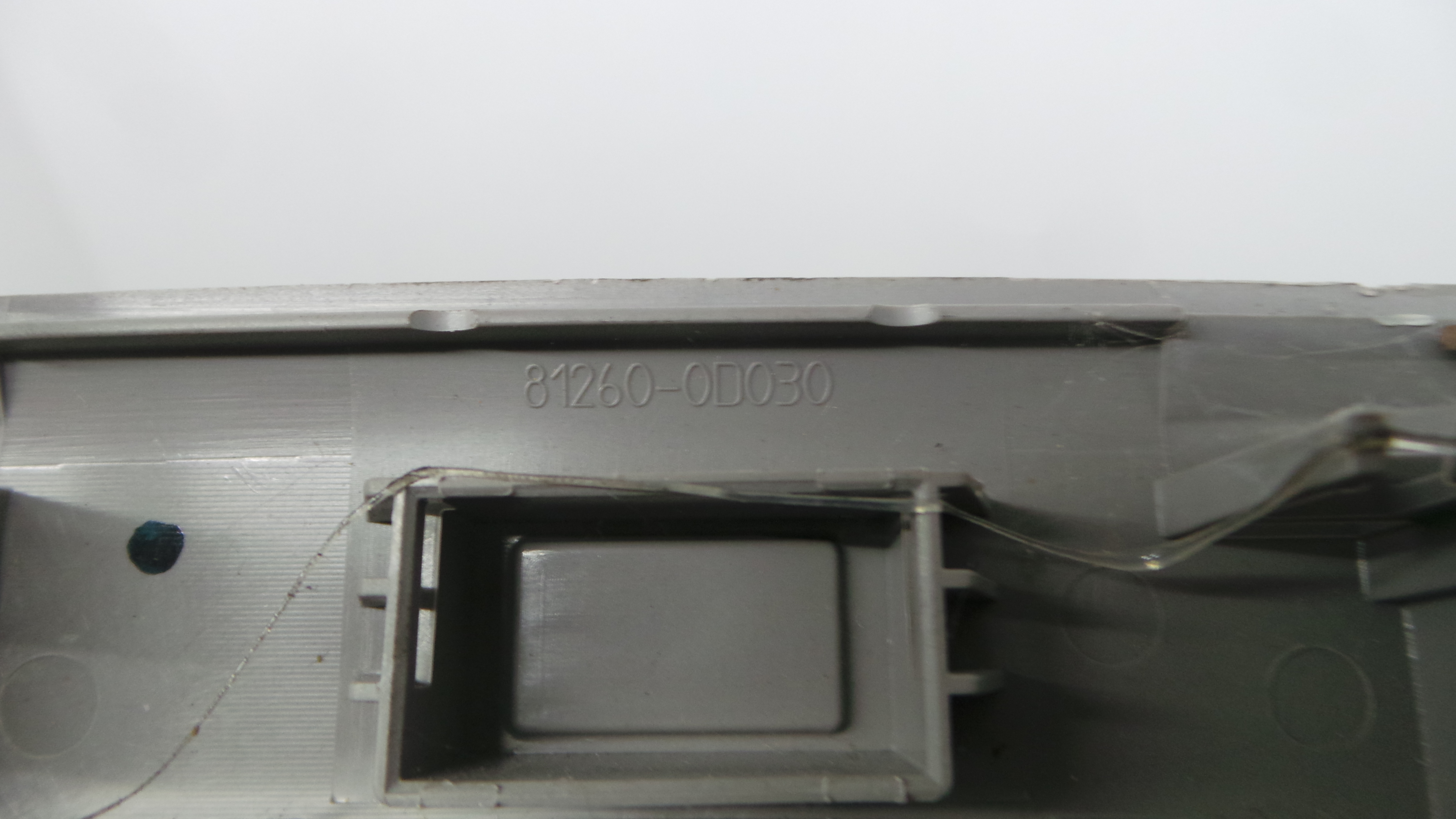 Plafonier Teto 81260-0D030 - TOYOTA YARIS (_P9_), YARIS/VITZ (_P9_)-33197446