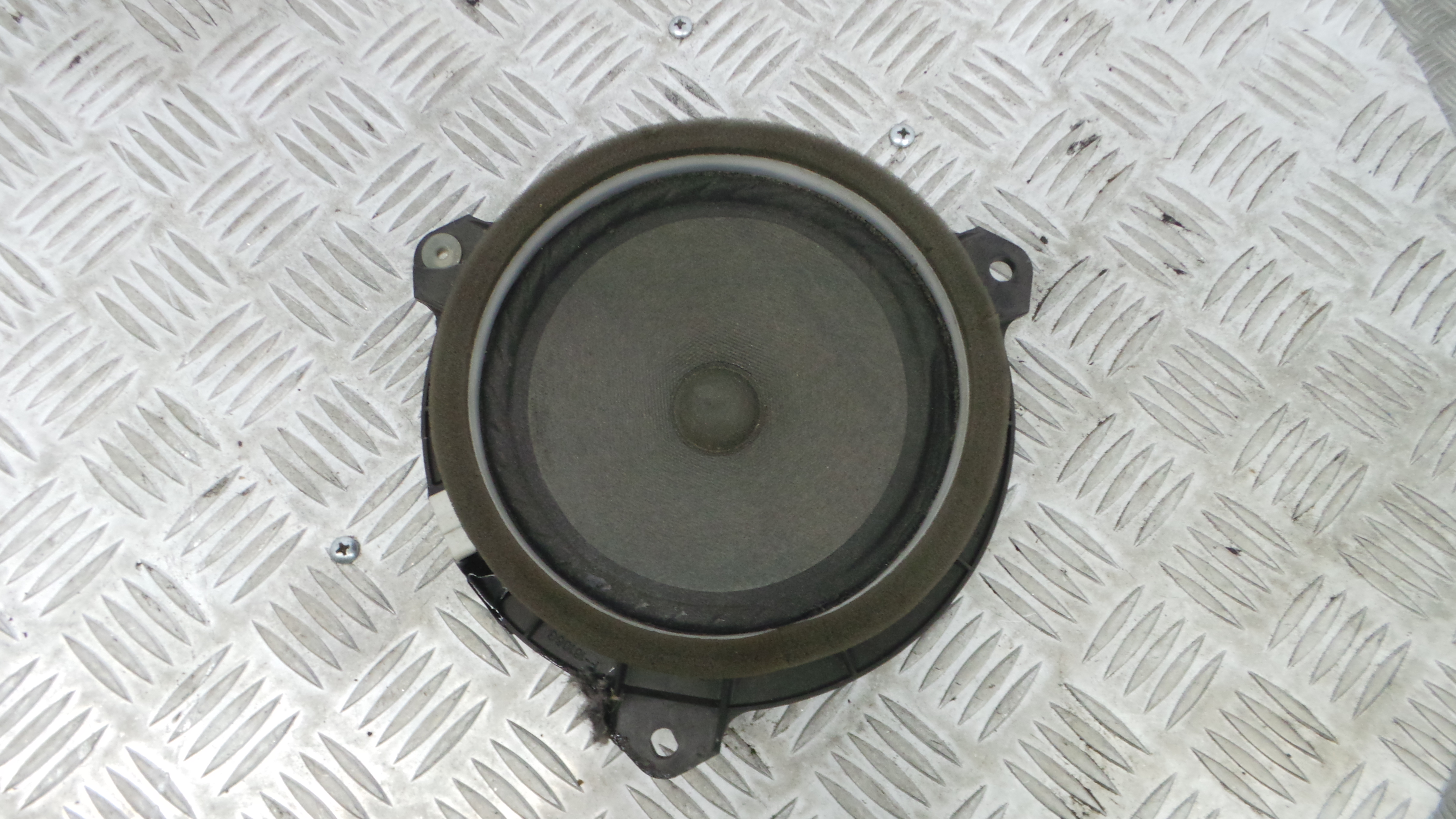 Colunas de Som - TOYOTA YARIS (_P13_), YARIS/VITZ (_P13_)-33197527 Colunas de Som - TOYOTA YARIS (_P13_), YARIS/VITZ (_P13_)-33197527