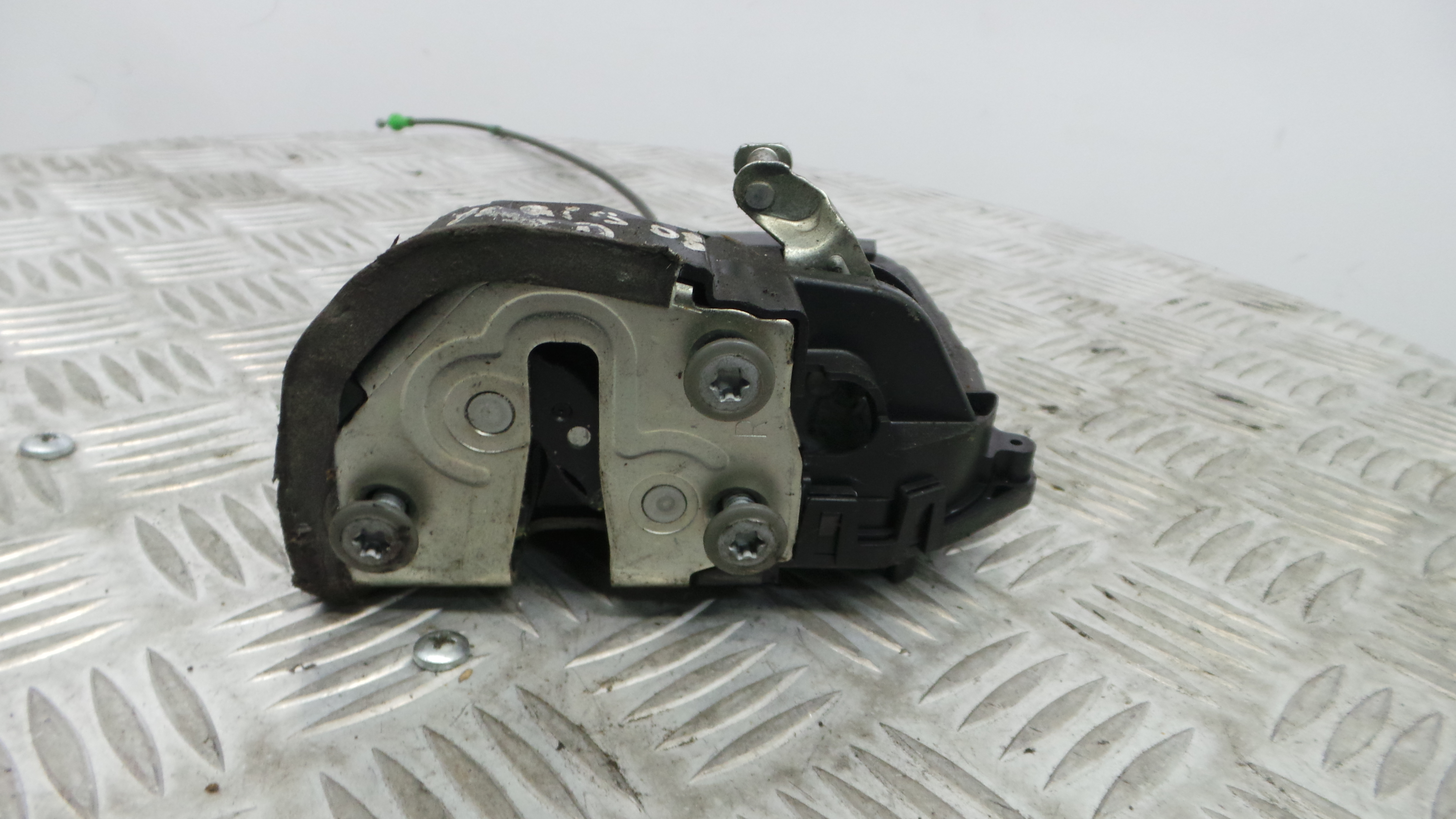 Fecho da Porta Trás Dto 690500D060 - TOYOTA YARIS (_P9_), YARIS/VITZ (_P9_)-33197569 Fecho da Porta Trás Dto 690500D060 - TOYOTA YARIS (_P9_), YARIS/VITZ (_P9_)-33197569