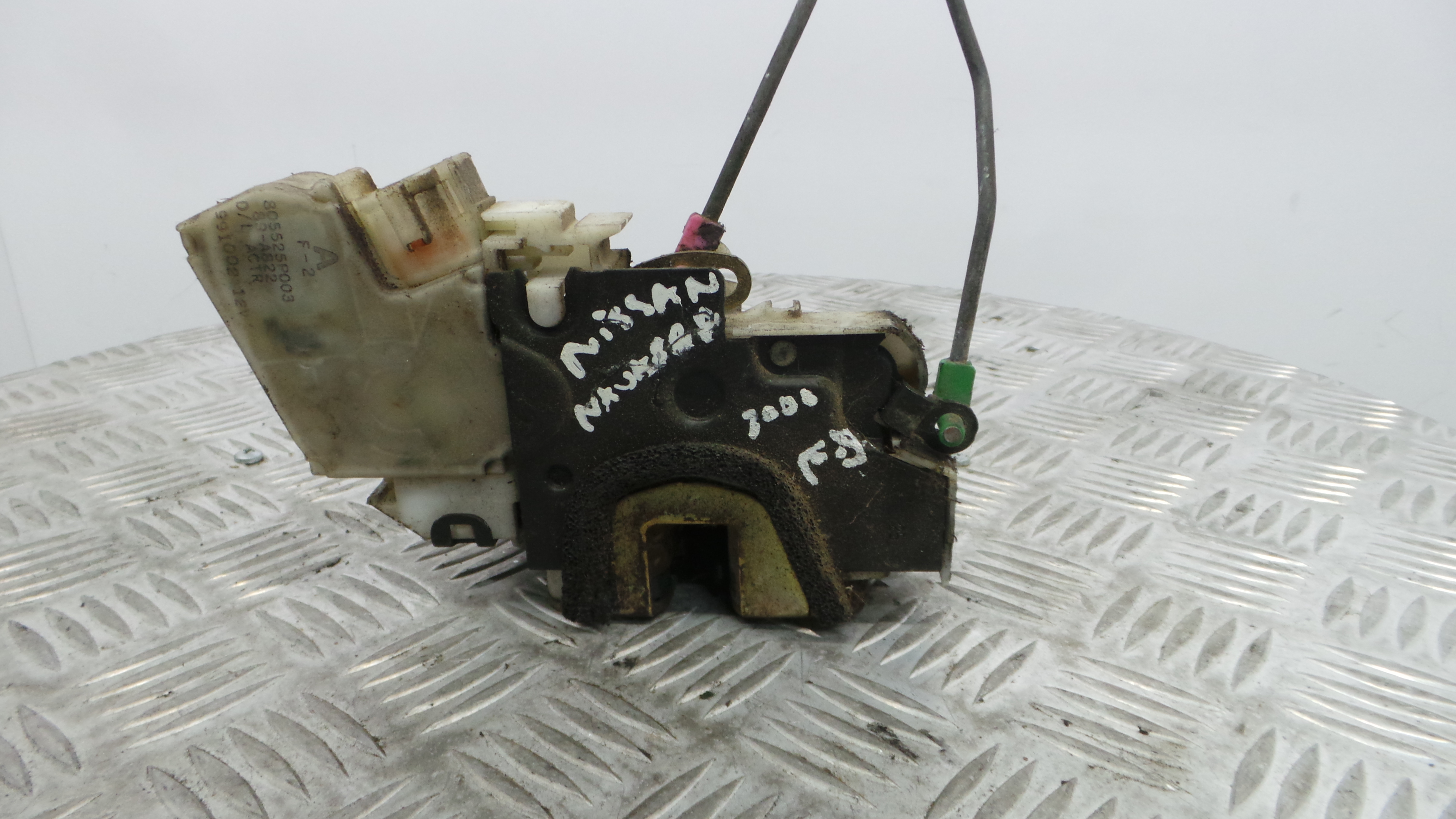 Fecho da Porta Frente Dto 805525P003 - NISSAN NAVARA NP300 (D40)-33197583 Fecho da Porta Frente Dto 805525P003 - NISSAN NAVARA NP300 (D40)-33197583