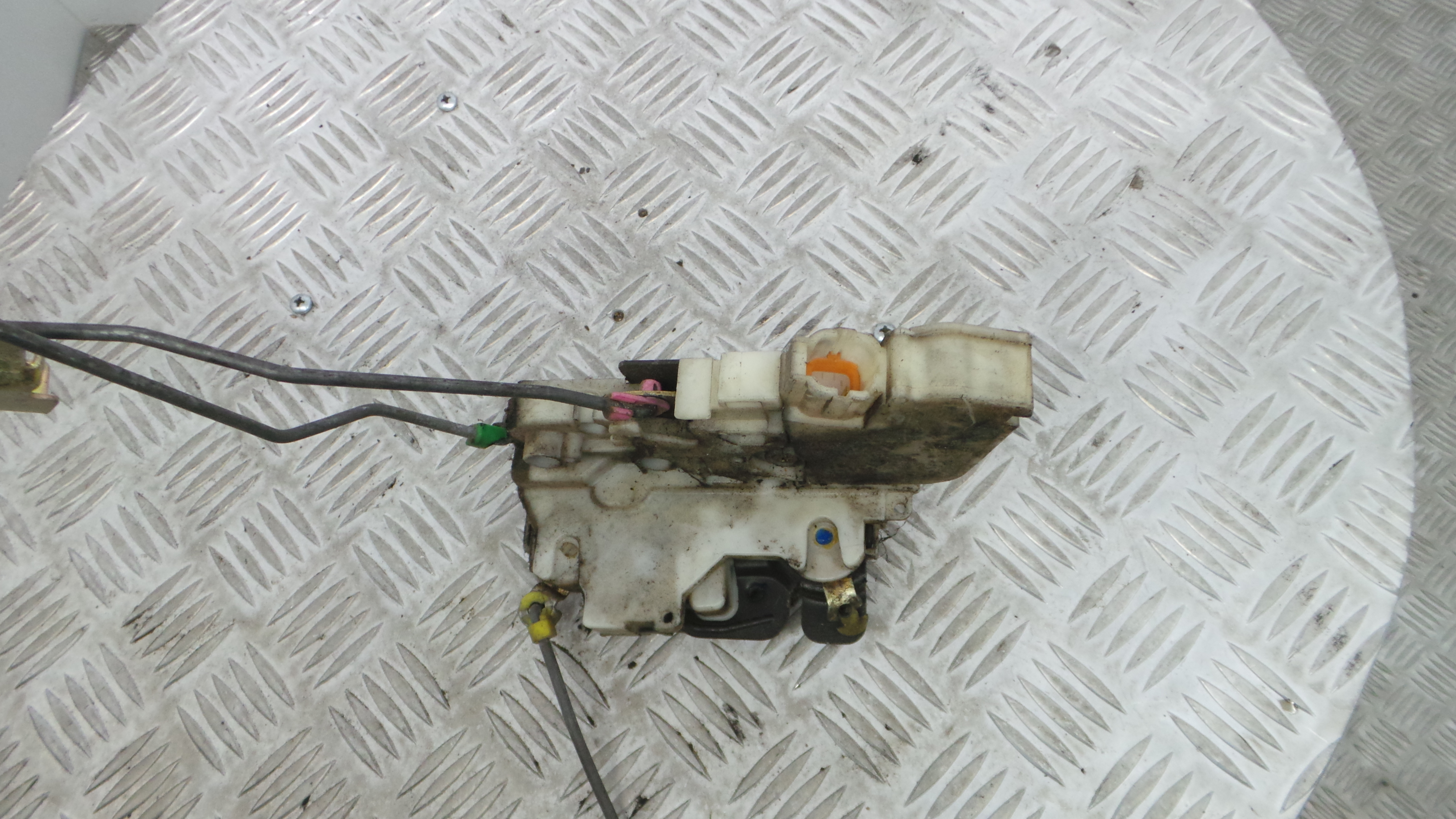 Fecho da Porta Frente Dto 805525P003 - NISSAN NAVARA NP300 (D40)-33197583