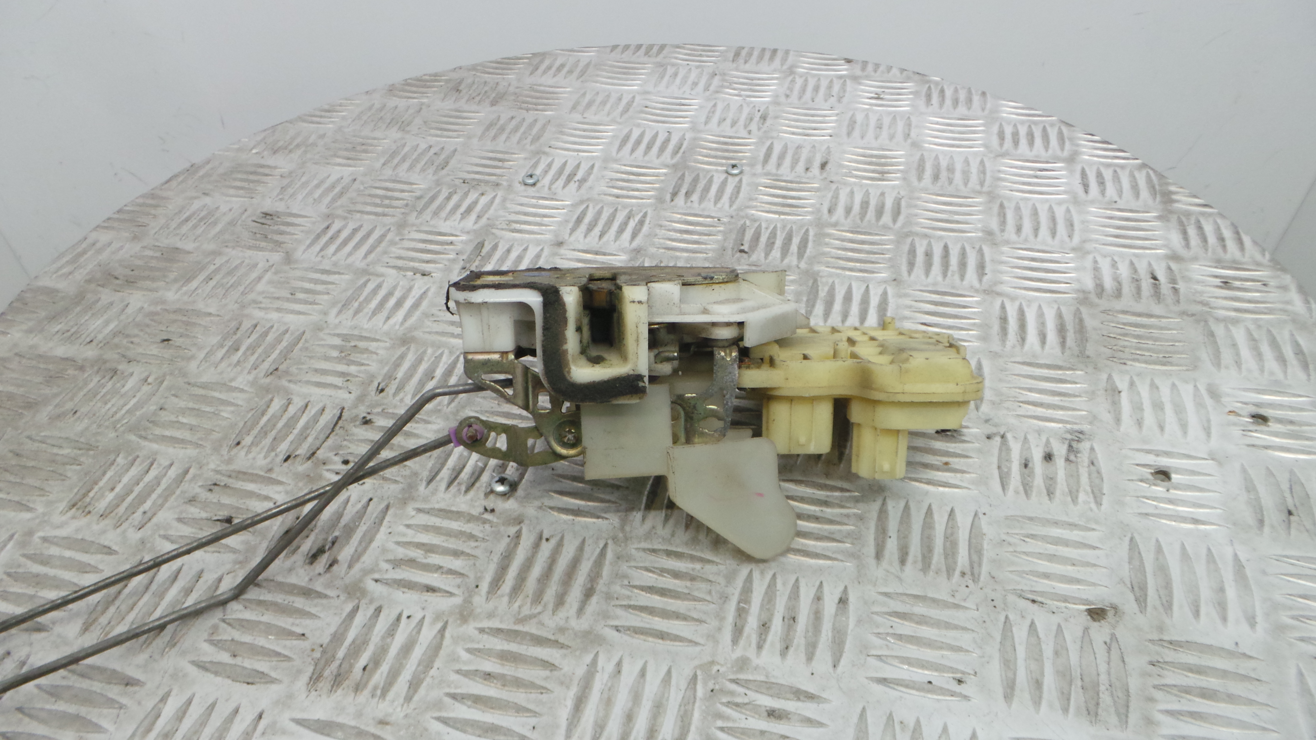 Fecho da Porta Frente Dto 72110S6DG31 - HONDA CIVIC VII Hatchback (EU, EP, EV)-33197615 Fecho da Porta Frente Dto 72110S6DG31 - HONDA CIVIC VII Hatchback (EU, EP, EV)-33197615