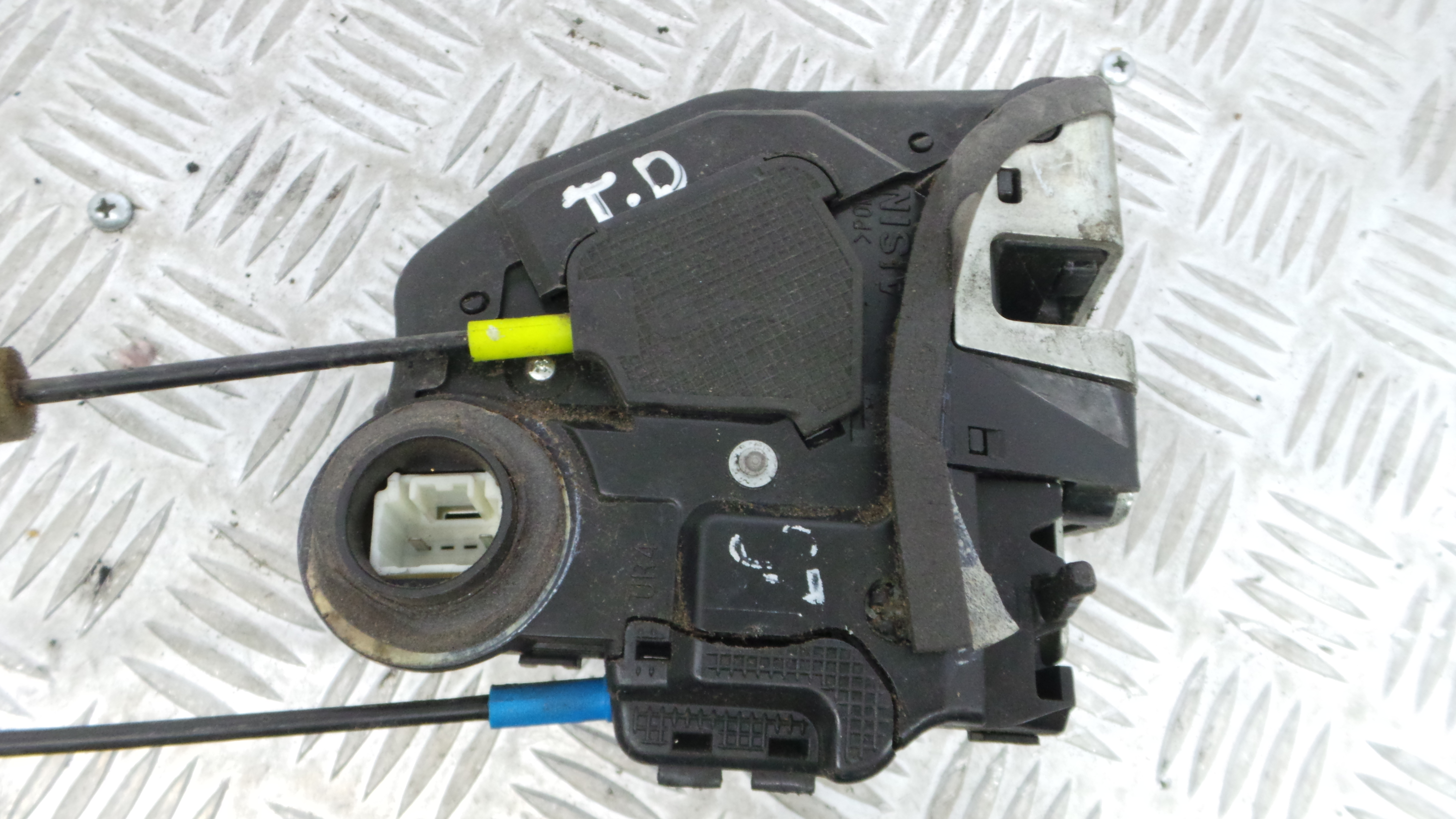 Fecho da Porta Trás Dto 6905002180 - TOYOTA AURIS (_E15_), COROLLA (_E15_)-33197689