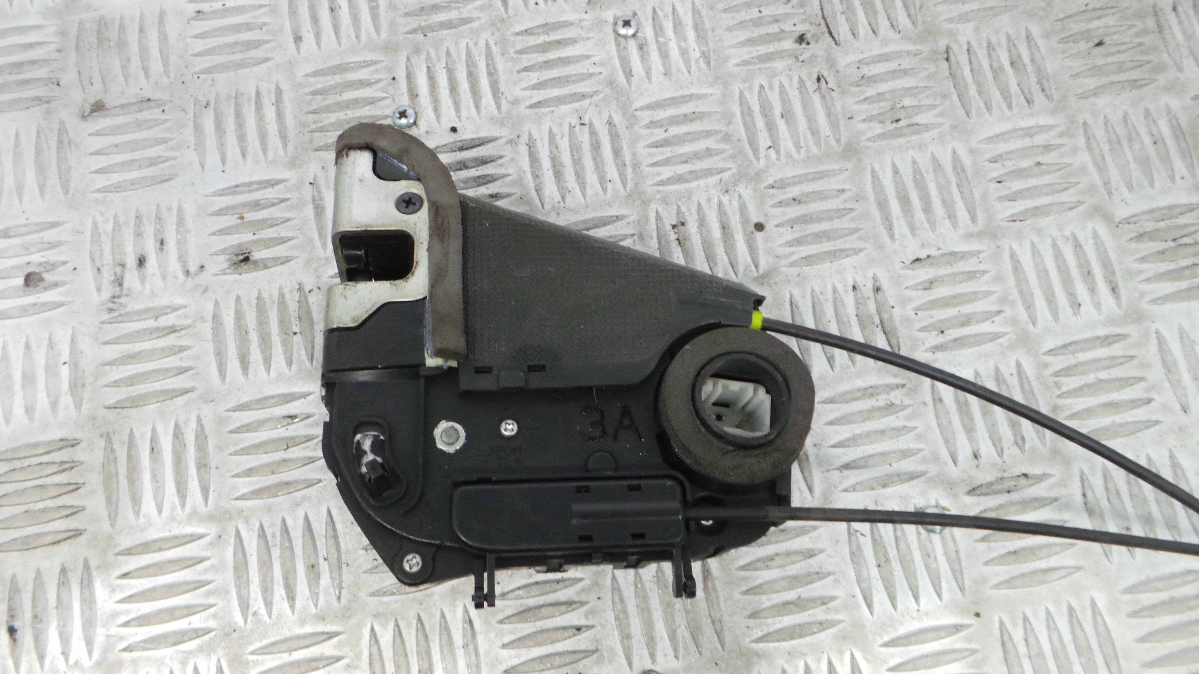 Fecho da Porta Trás Esq 690600D060 - TOYOTA YARIS (_P9_), YARIS/VITZ (_P9_)-33197700