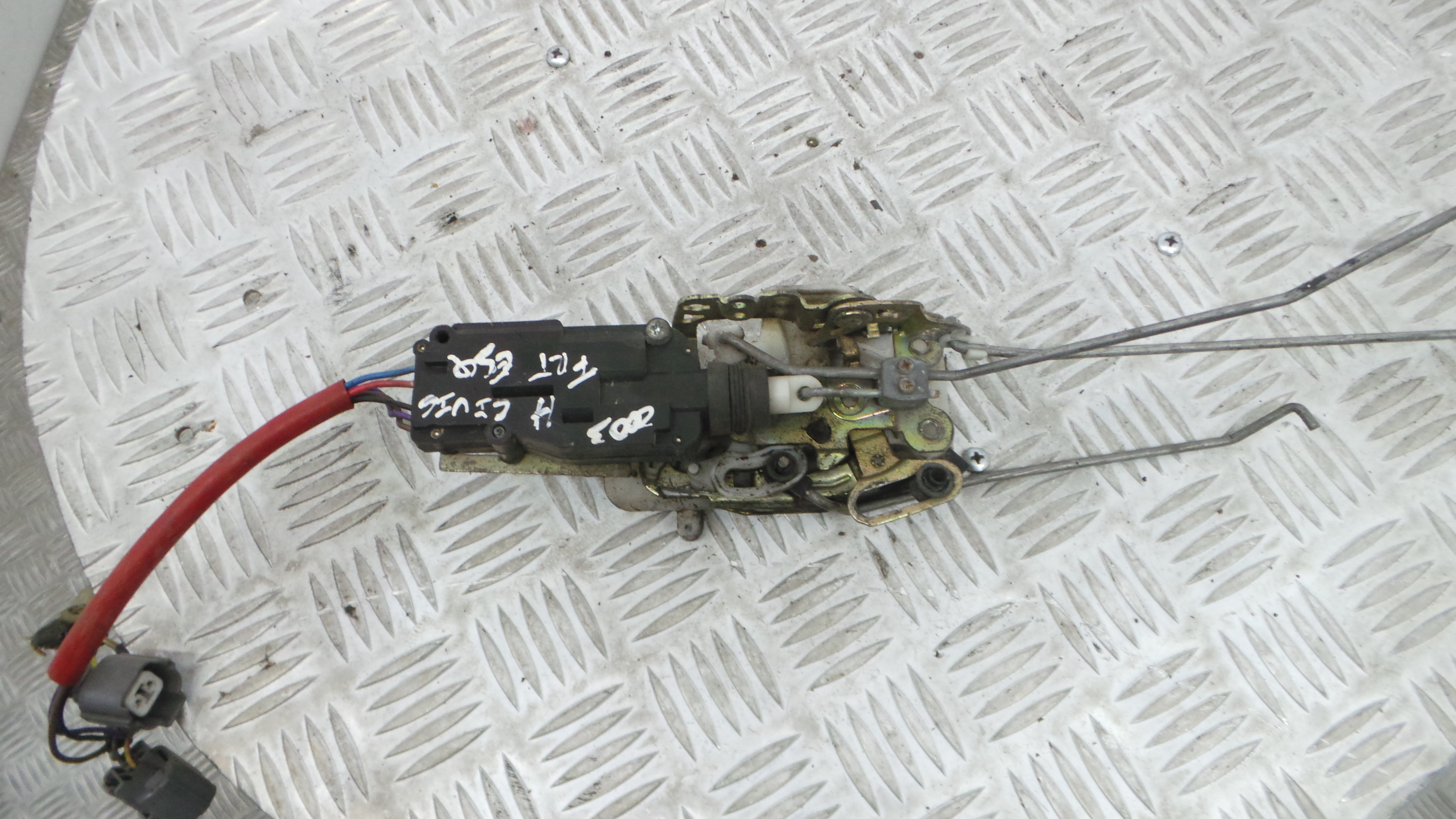 Fecho da Porta Frente Esq 72150S6DG02 - HONDA CIVIC VII Hatchback (EU, EP, EV)-33197714