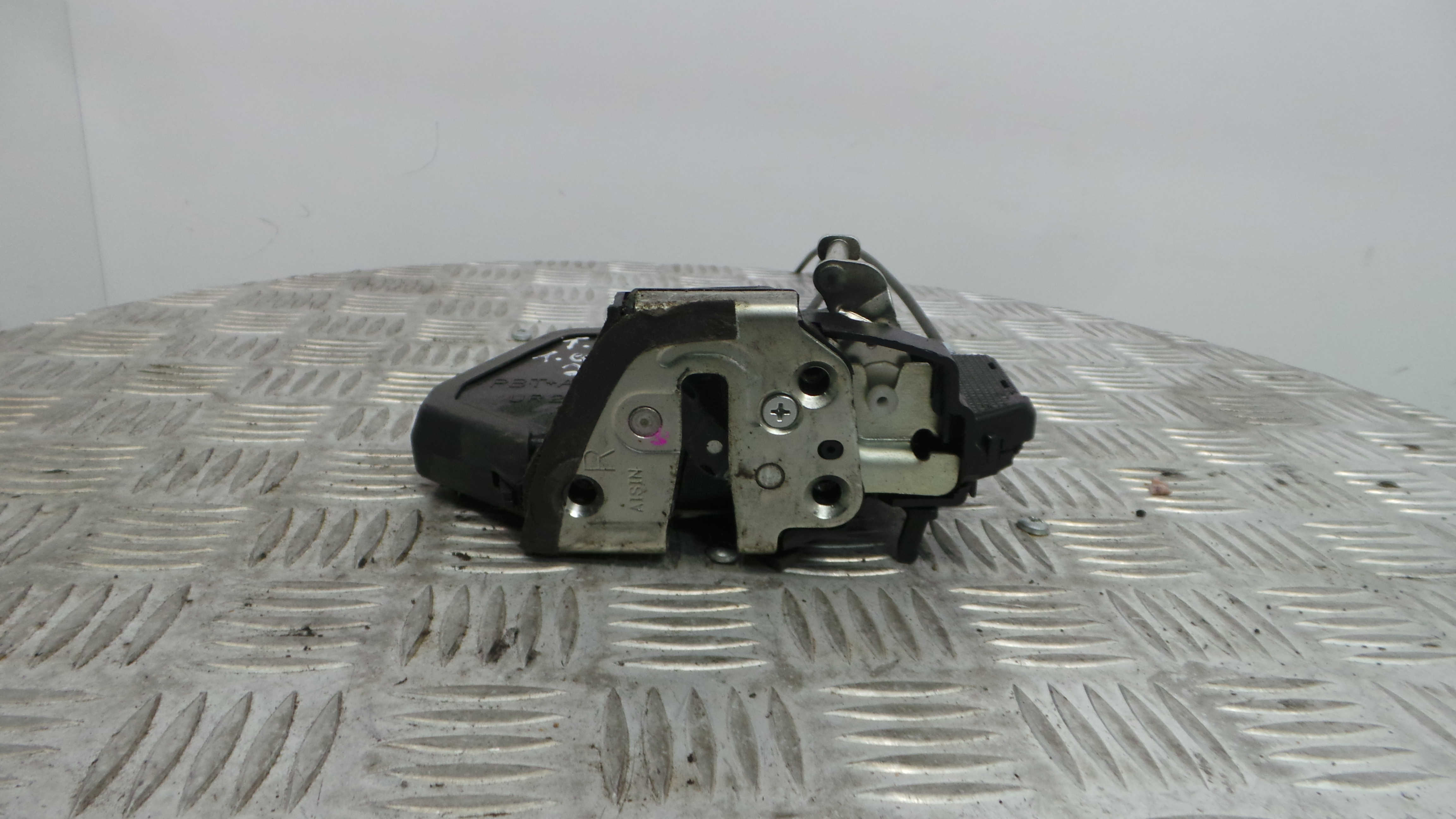 Fecho da Porta Trás Dto 6905002102 - TOYOTA COROLLA (_E12_), COROLLA / ALLEX (_E12_)-33197742 Fecho da Porta Trás Dto 6905002102 - TOYOTA COROLLA (_E12_), COROLLA / ALLEX (_E12_)-33197742