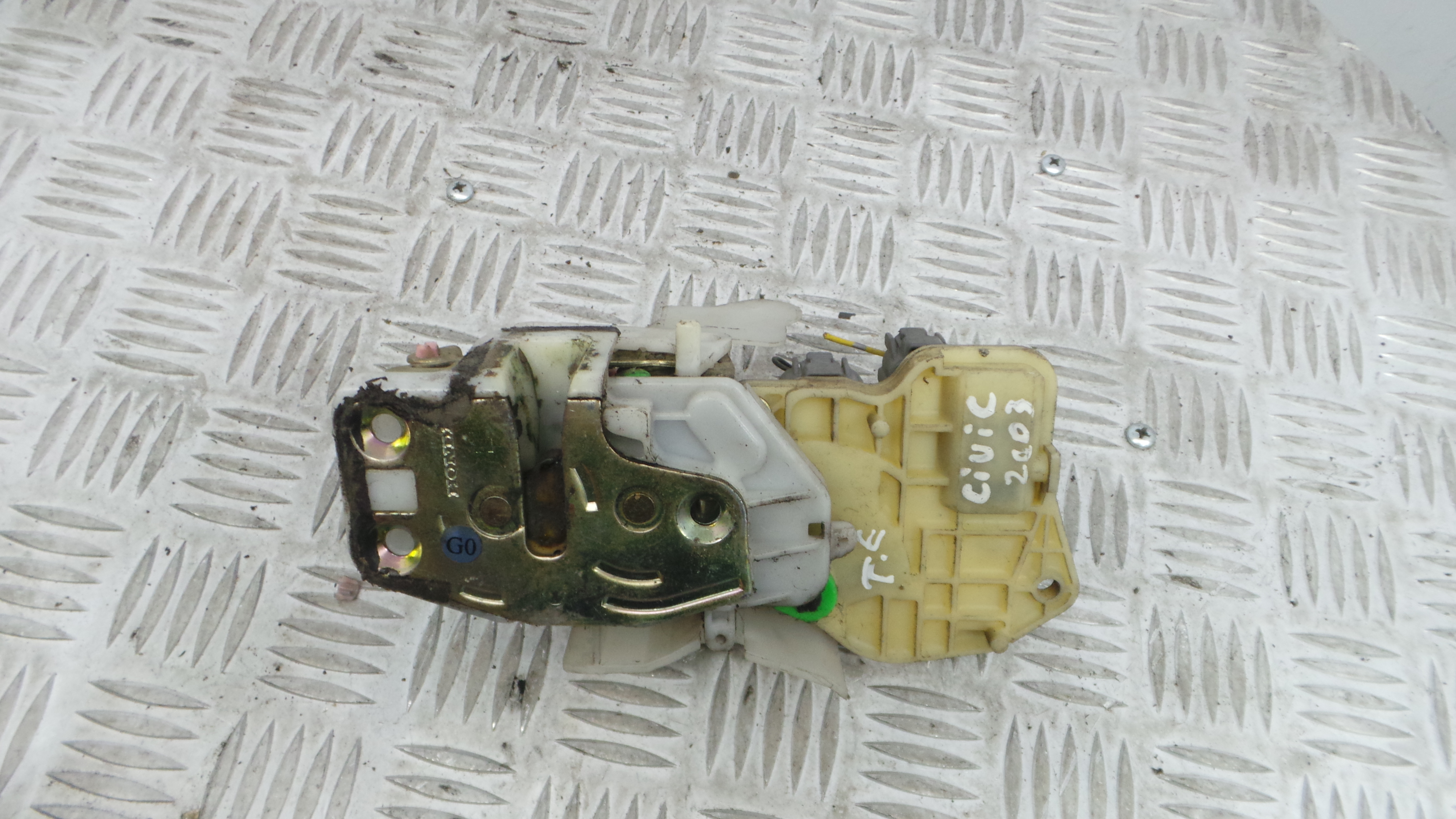 Fecho da Porta Trás Esq 72650S6AQ02 - HONDA CIVIC VII Hatchback (EU, EP, EV)-33197764